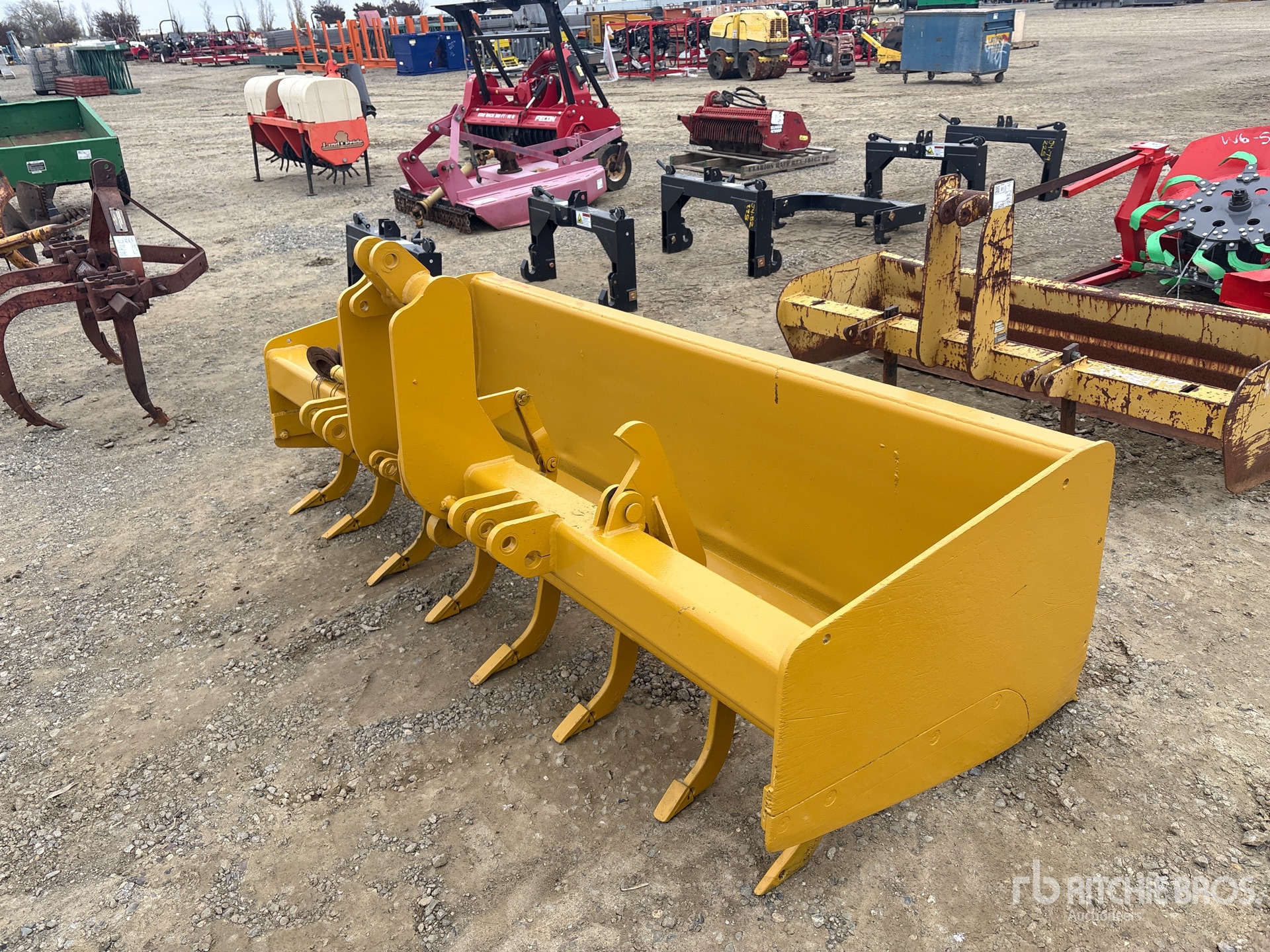 Aspect général with Image, coin avant gauche