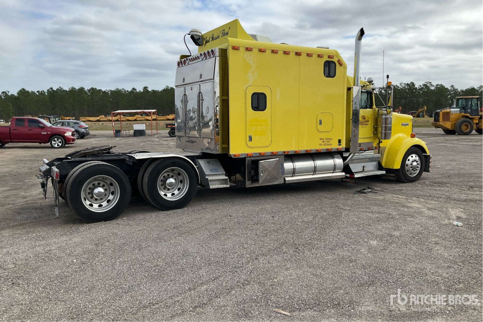 General Appearance with Image, coin arrière droit