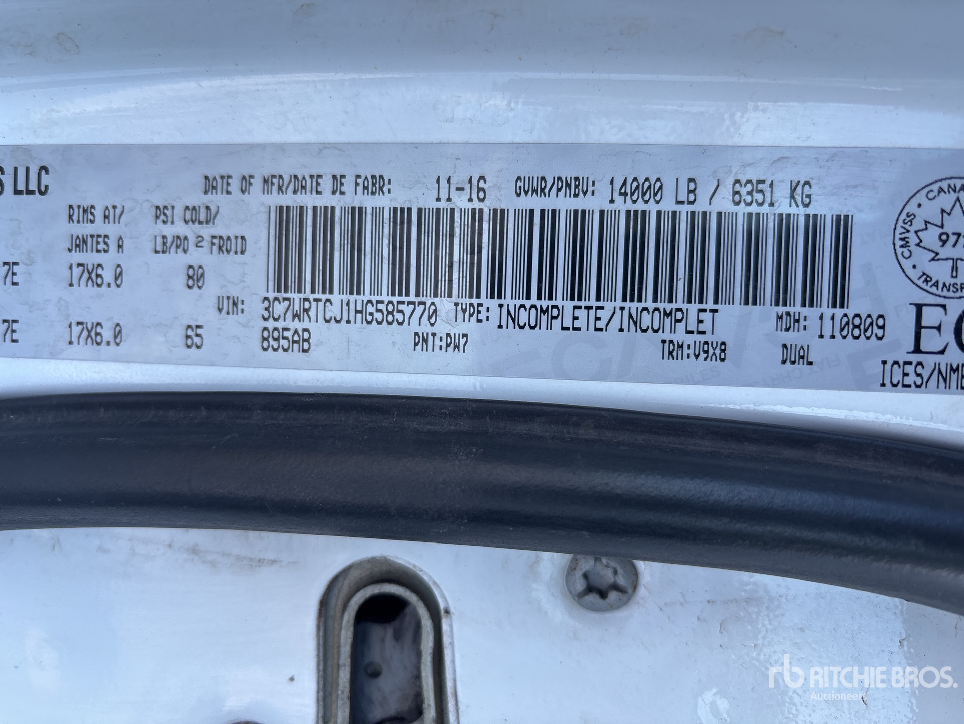 General Appearance with Numero seriale/numero d’identificazione del veicolo (VIN)