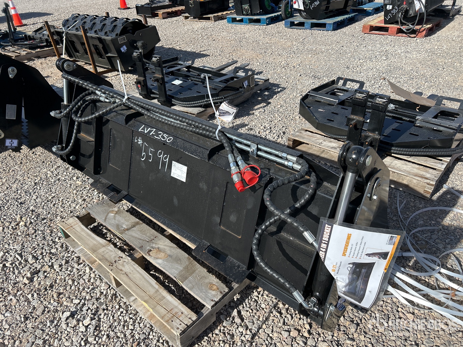 General Appearance with Picture, Right Rear Corner