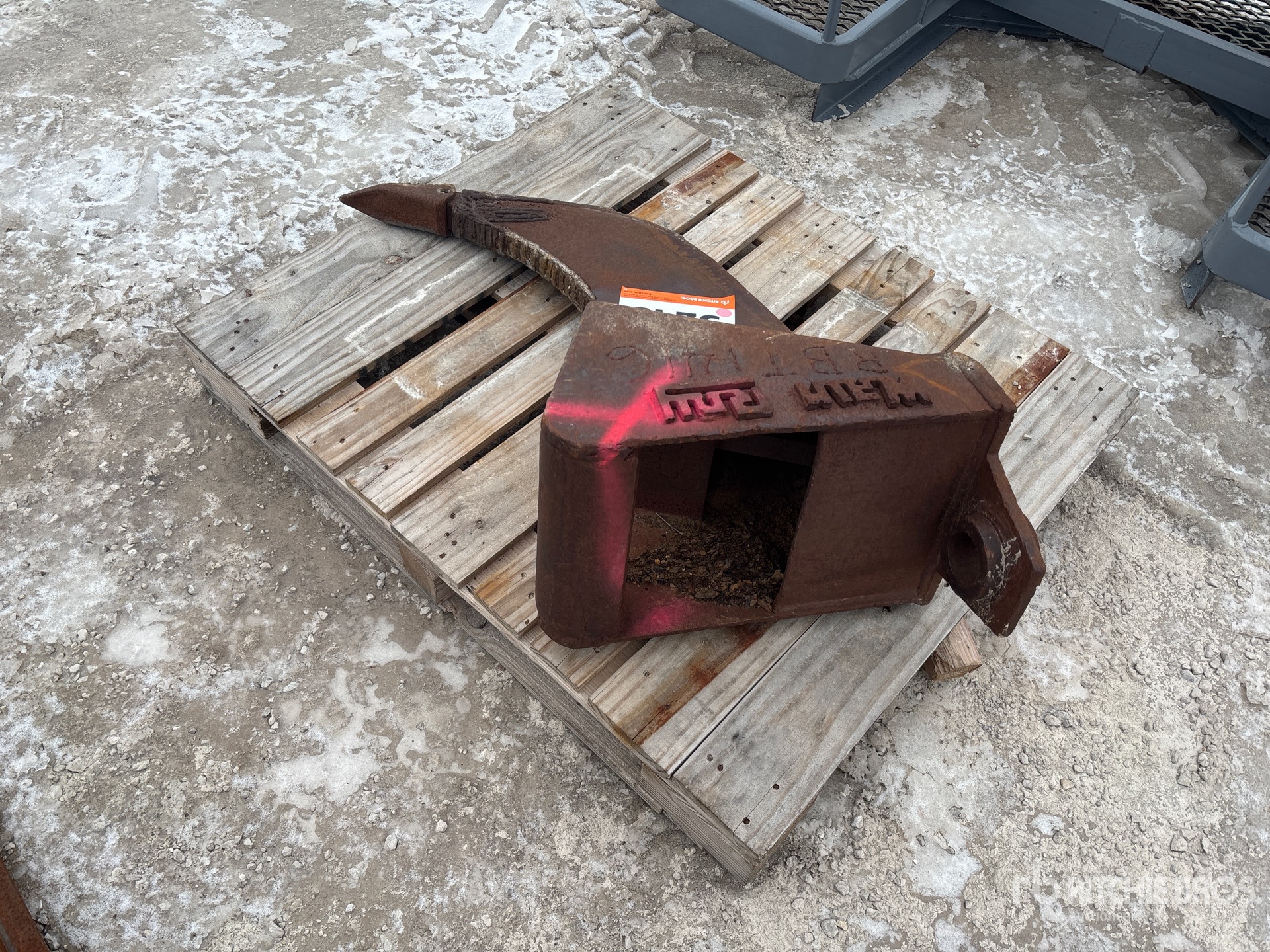 Aspect général with Image, coin arrière droit