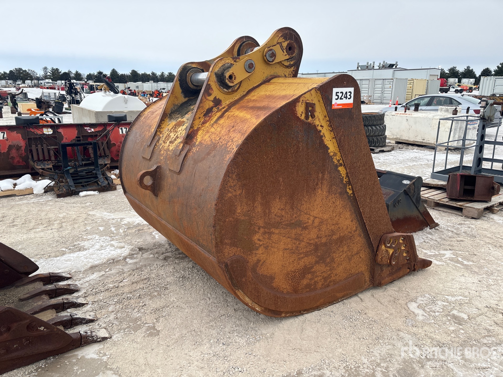 General Appearance with Foto, angolo anteriore sinistro