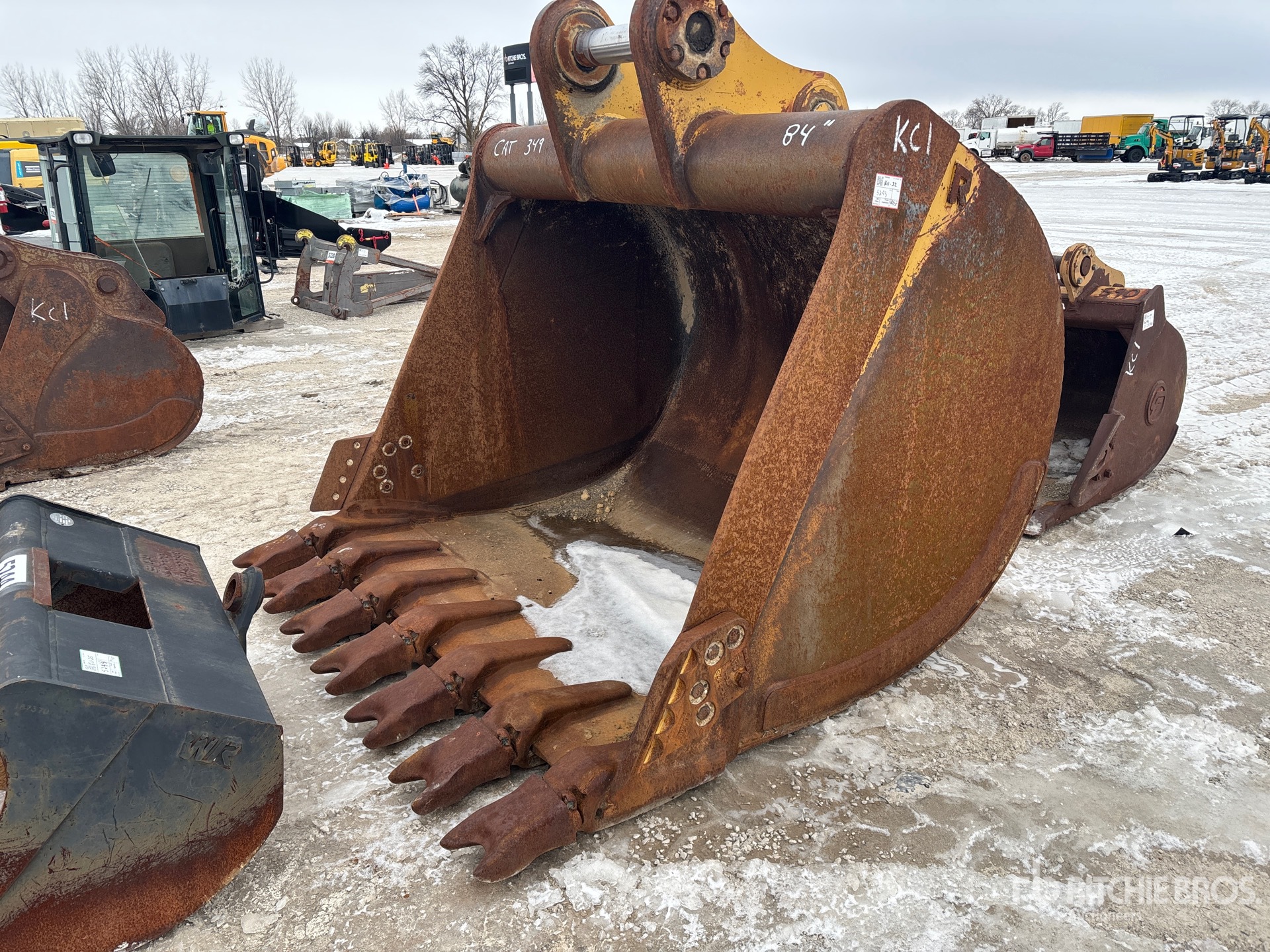 General Appearance with Foto, angolo anteriore sinistro