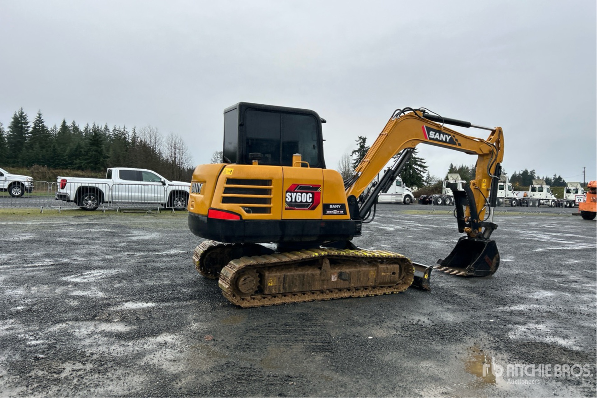 General Appearance with Picture, Right Rear Corner