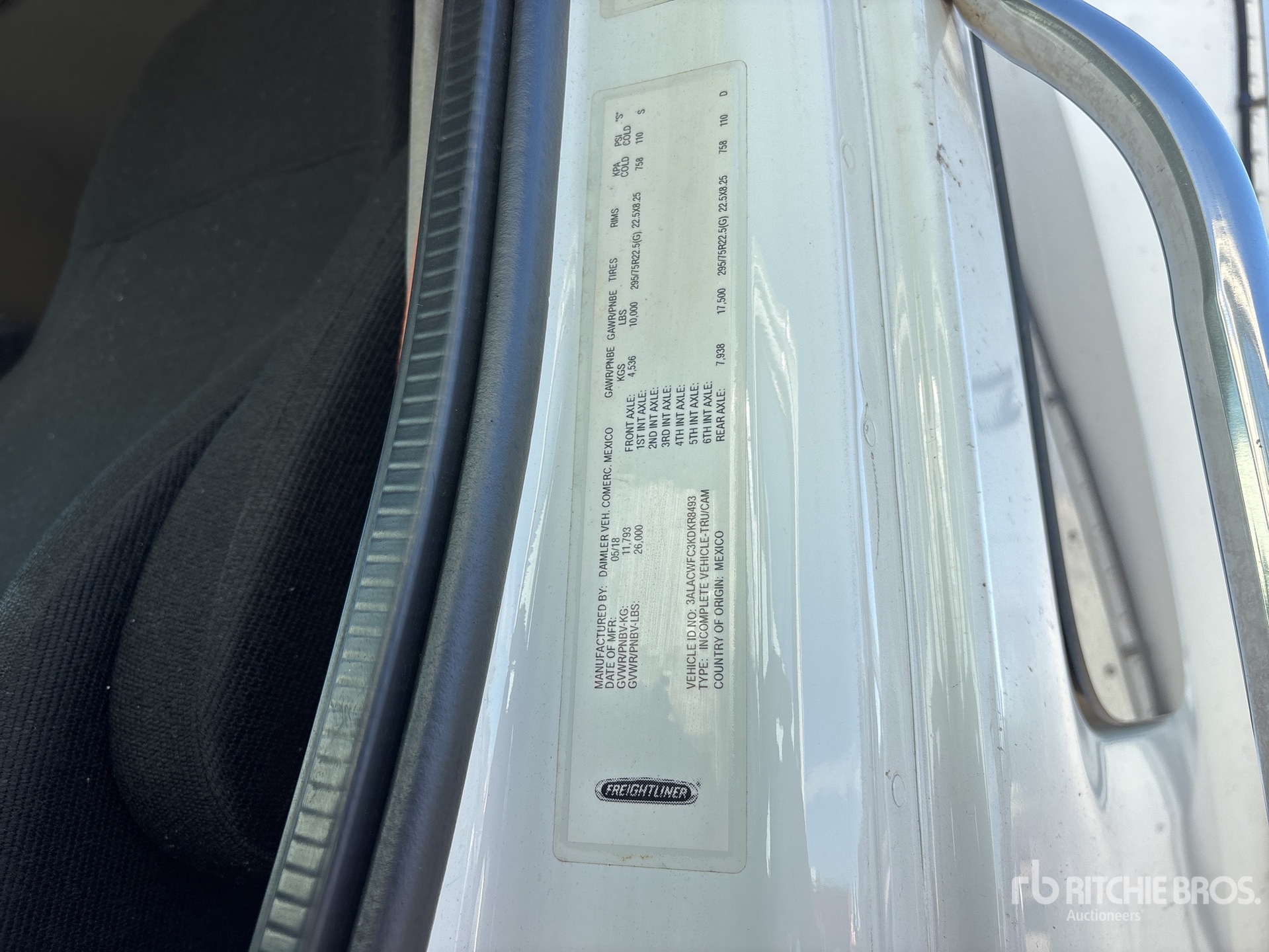 General Appearance with Numéro de série/Numéro d'identification du véhicule automobile