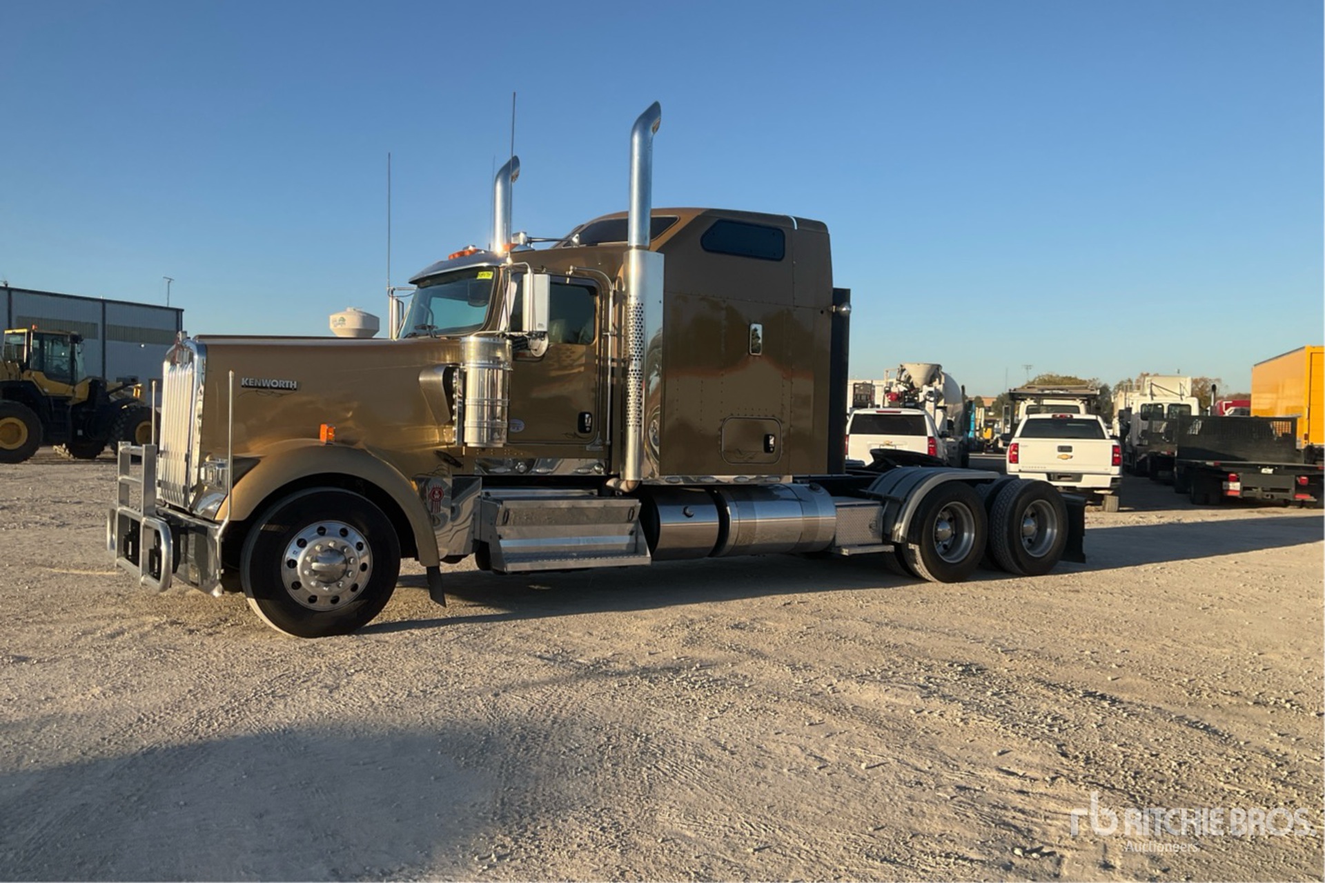 General Appearance with Picture, Left Front Corner