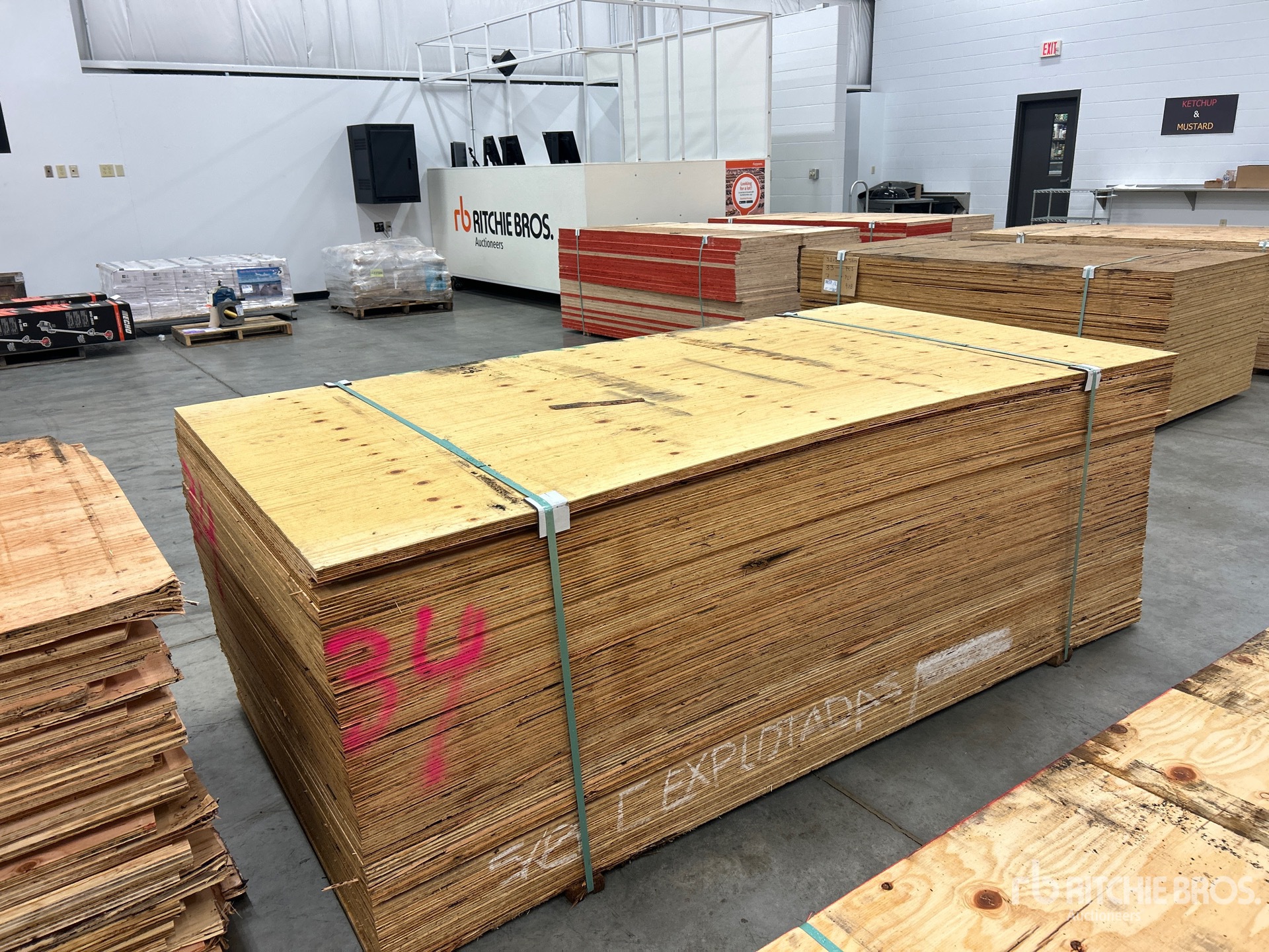 Aspect général with Image, coin arrière gauche