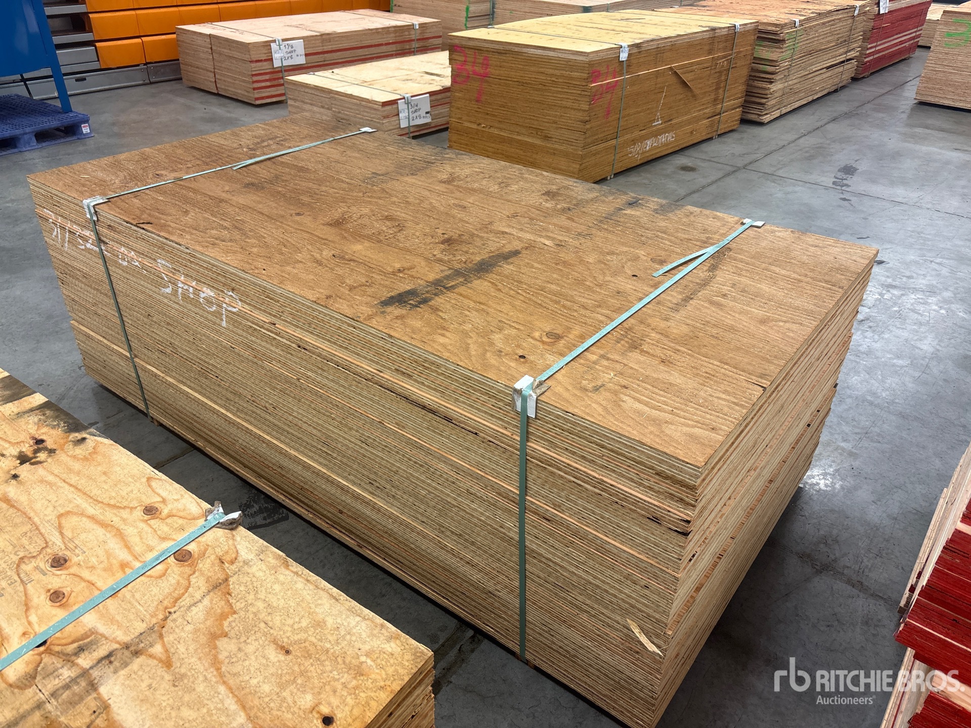 Aspect général with Image, coin arrière droit