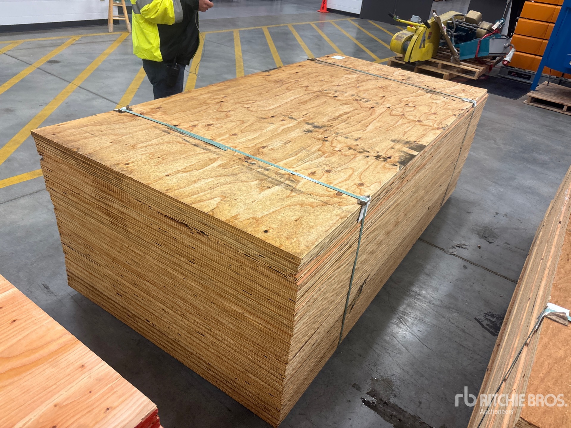 Aspect général with Image, coin arrière droit