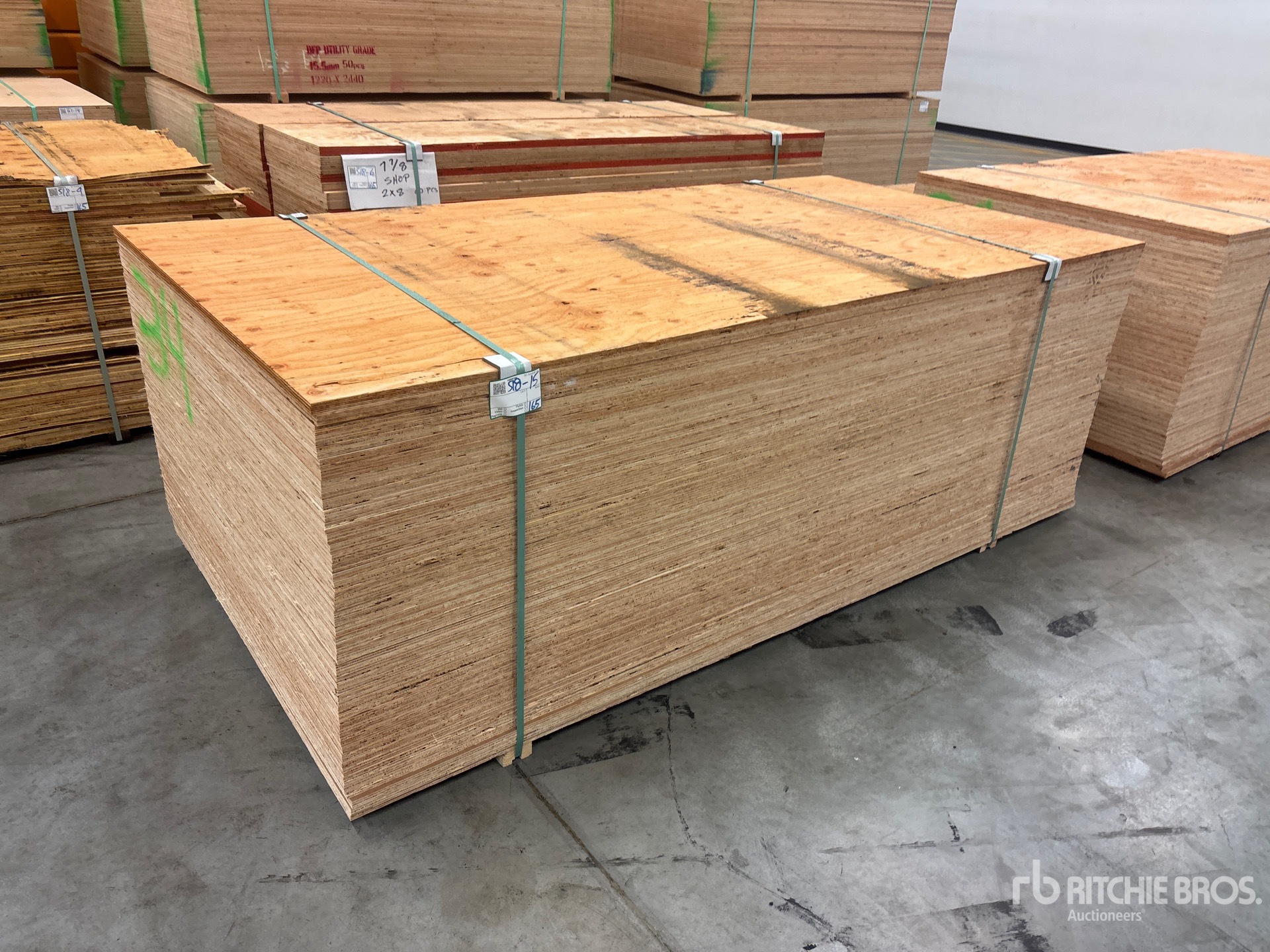 Aspect général with Image, coin avant droit