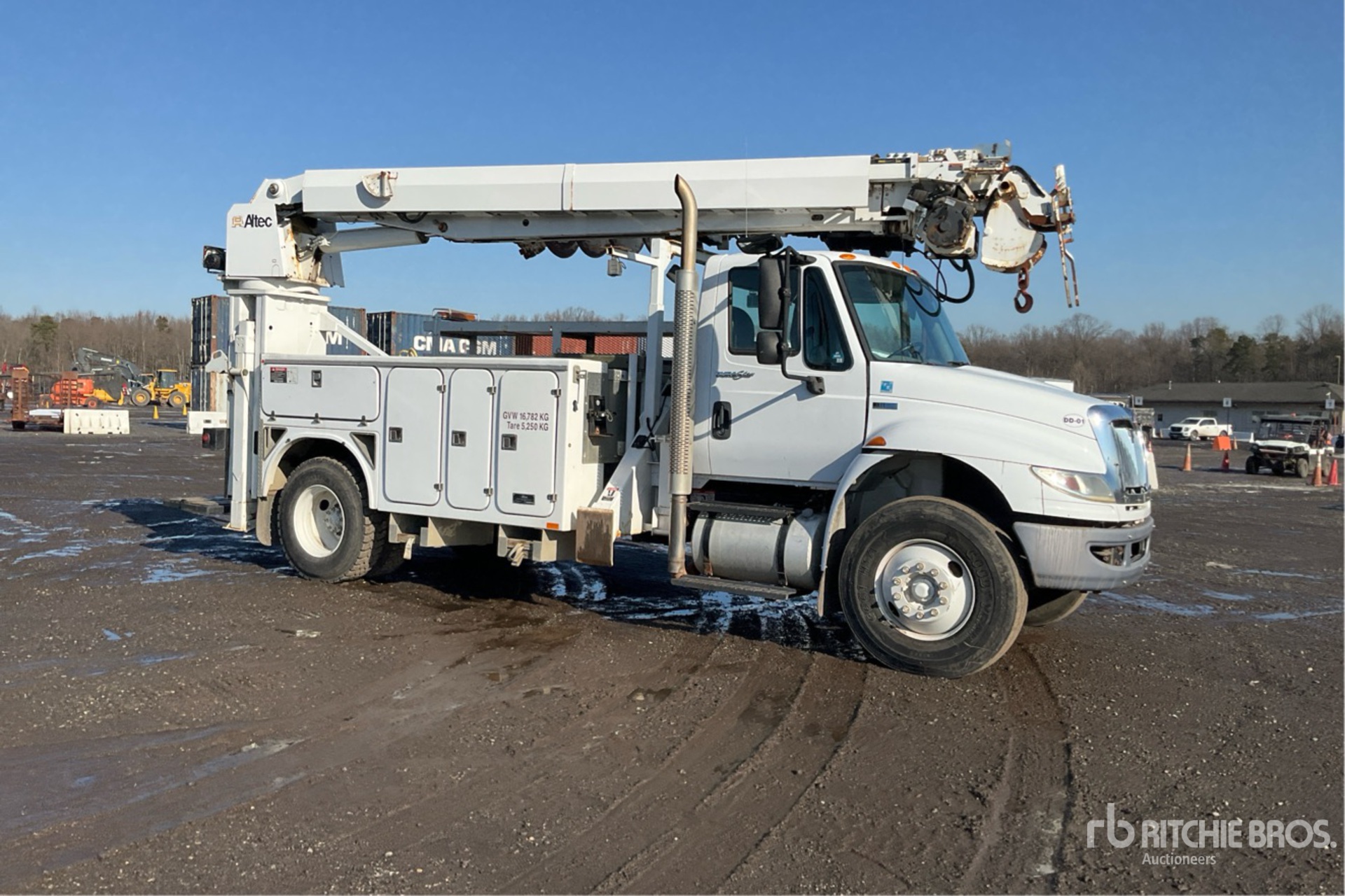 General Appearance with Picture, Right Front Corner