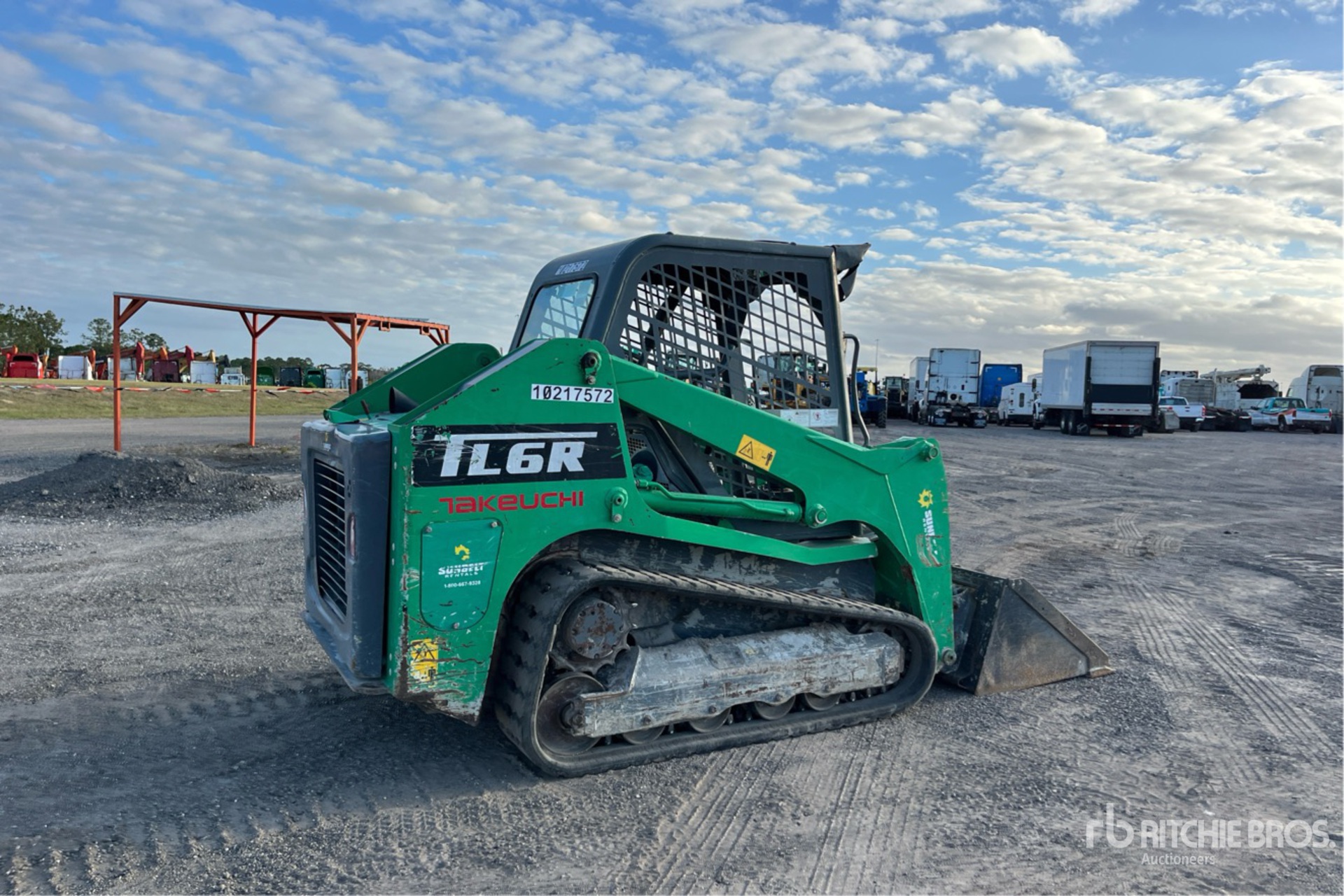 General Appearance with Picture, Right Rear Corner