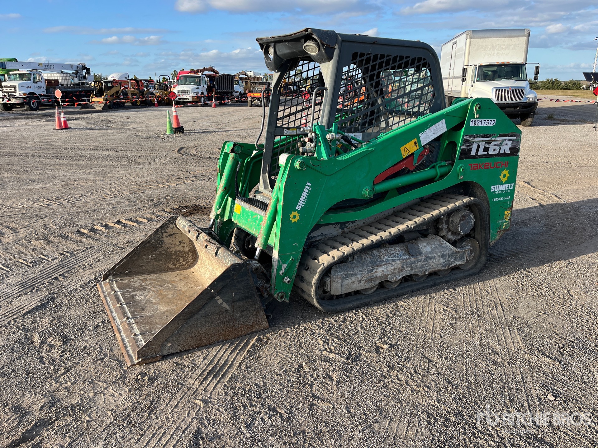 General Appearance with Featured Photo