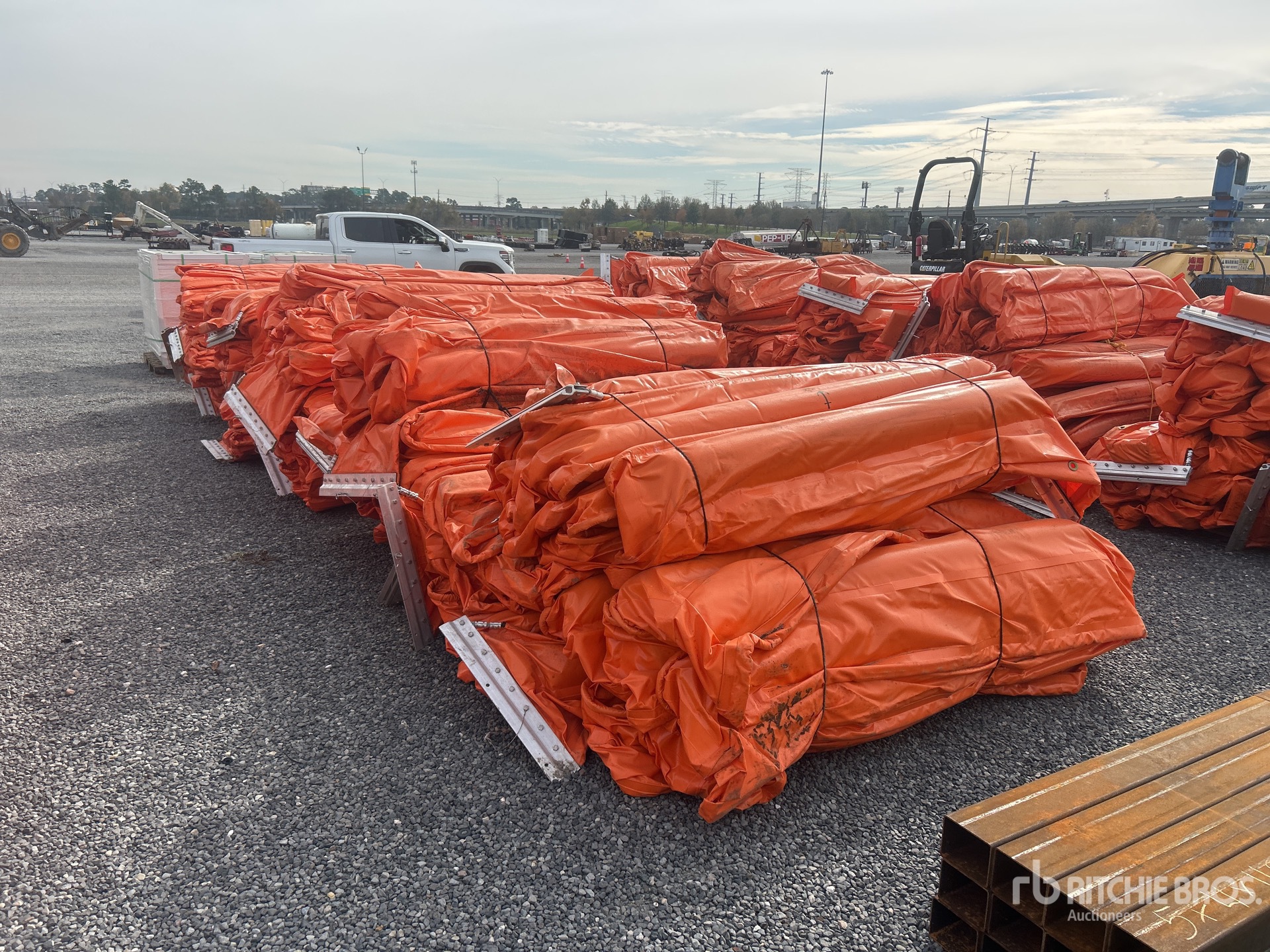 Aspect général with Image, coin arrière droit