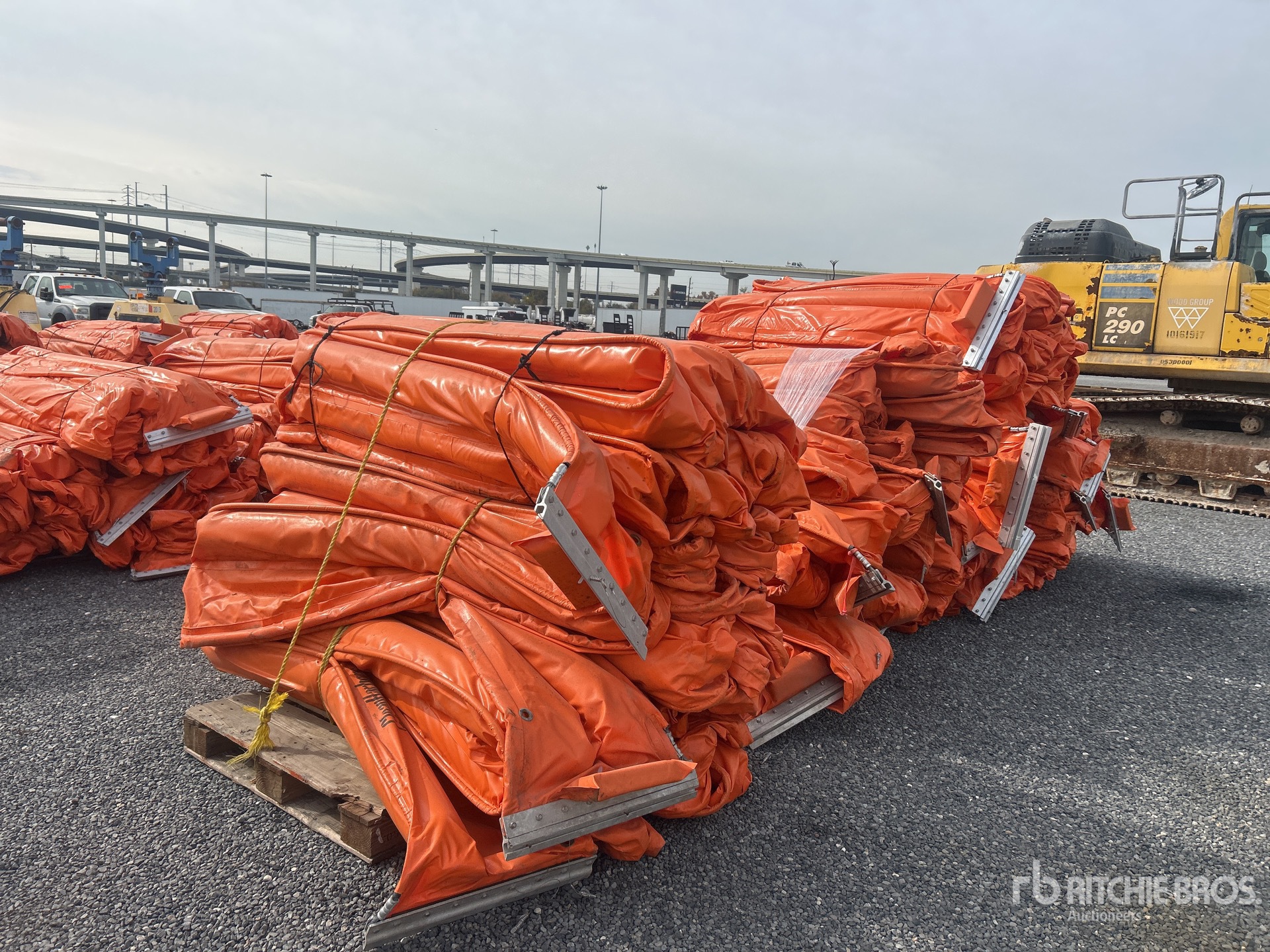 Aspect général with Image, coin avant droit