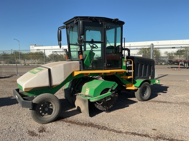 2019 Lay-Mor SM450-ST Self-Propelled Broom 2019 Lay-Mor SM450-ST Self-Propelled Broom