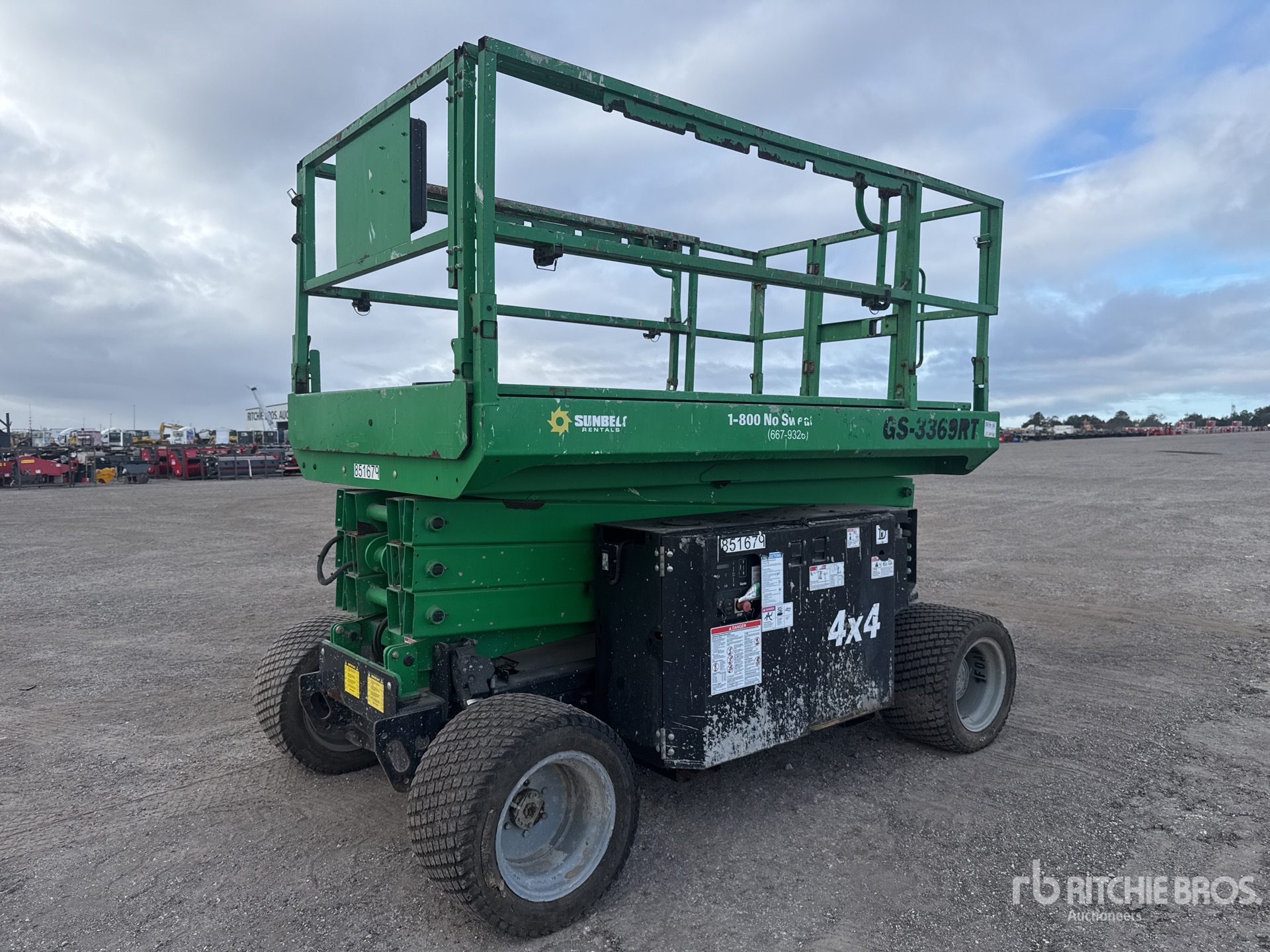 General Appearance with Picture, Right Front Corner