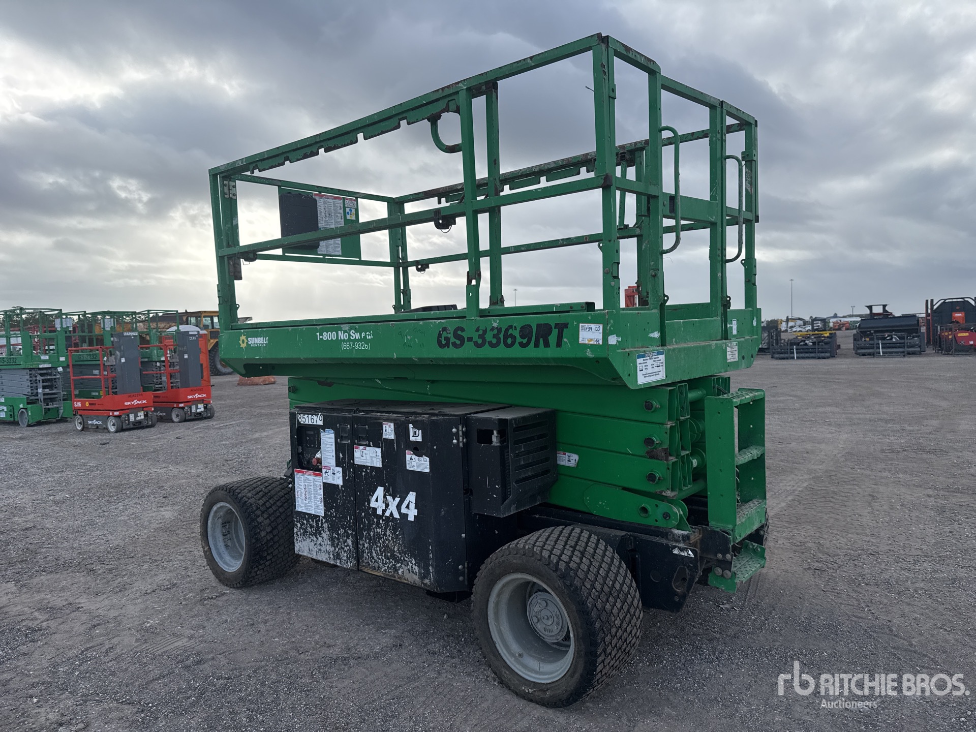 General Appearance with Picture, Right Rear Corner