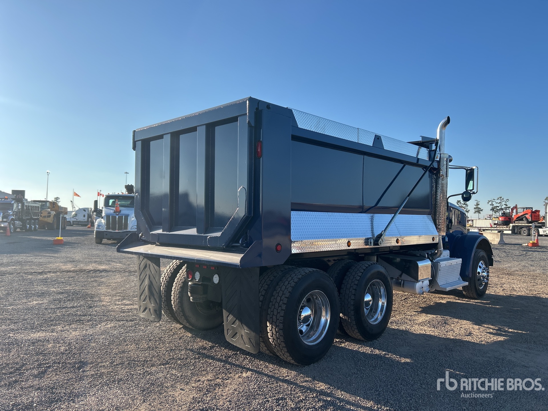 General Appearance with Imagen: esquina trasera derecha