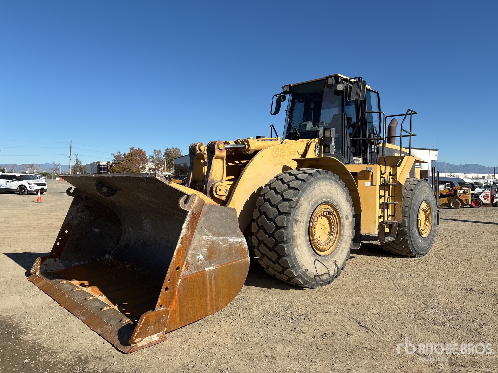 General Appearance with Featured Photo