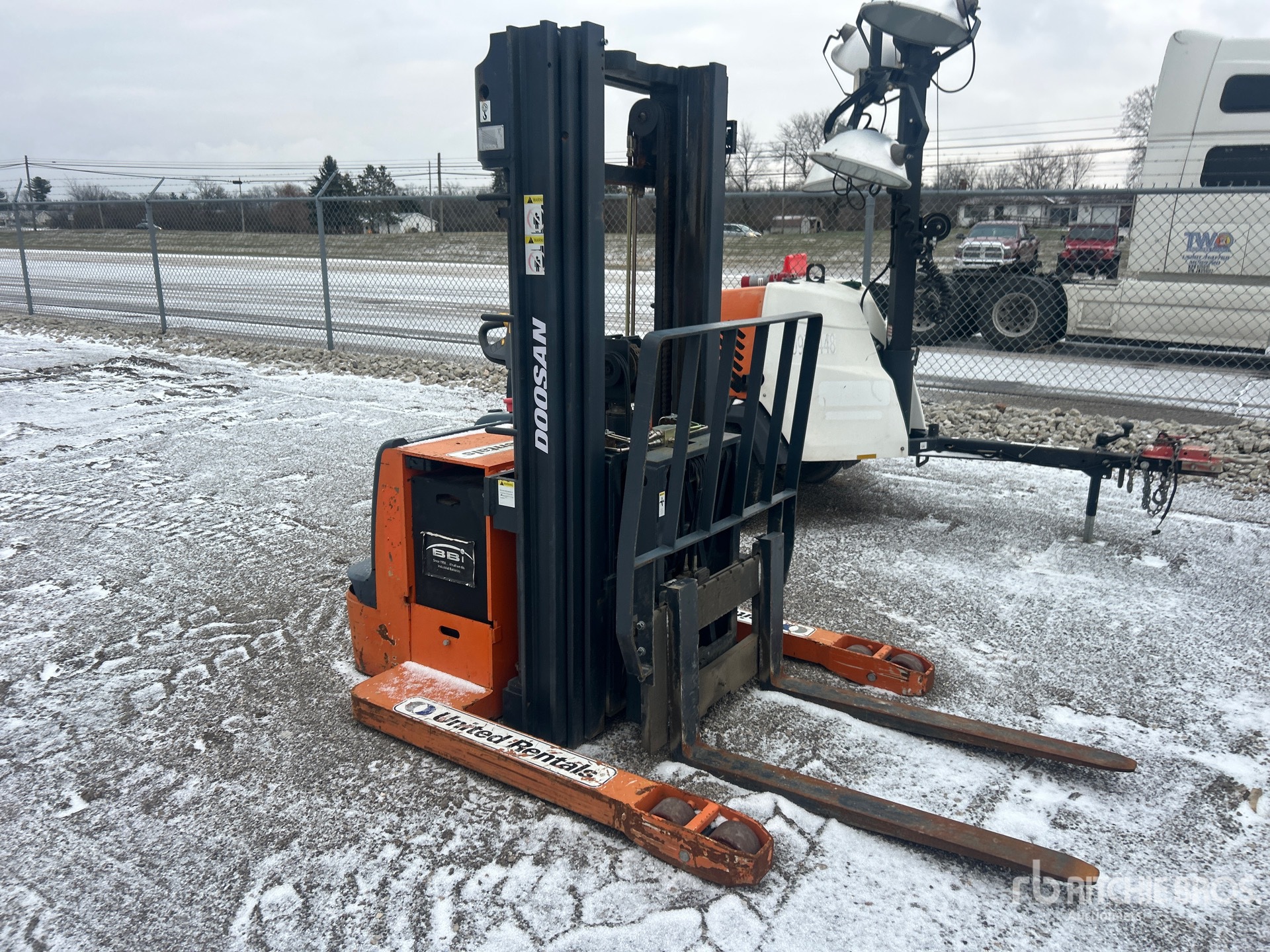 General Appearance with Bild, Ecke vorne rechts