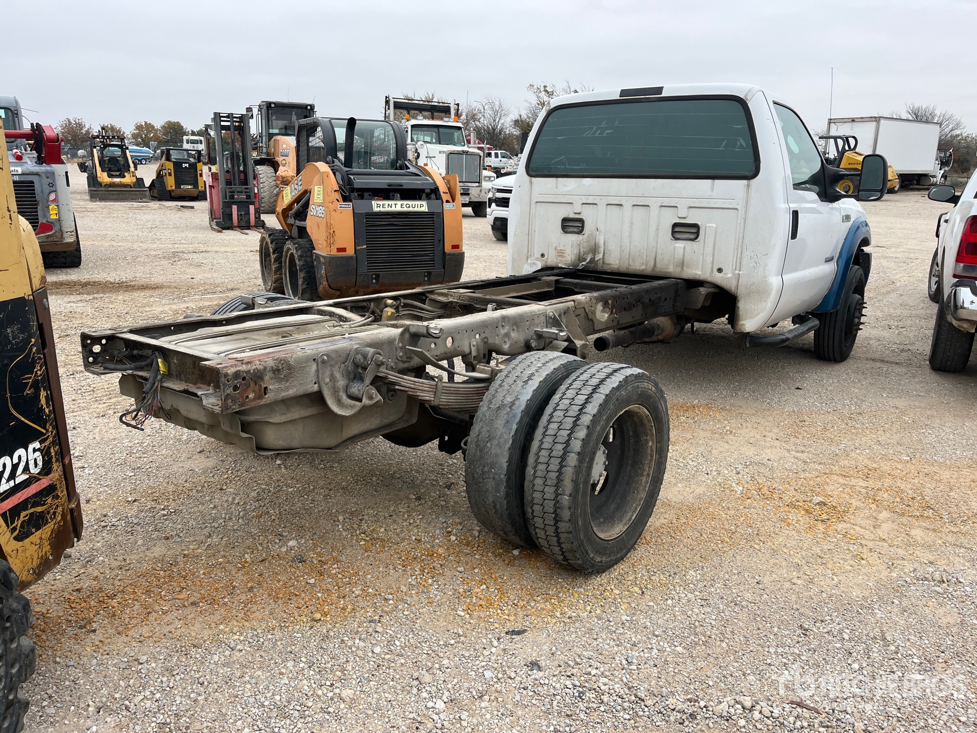 Aspect général with Image, coin arrière droit