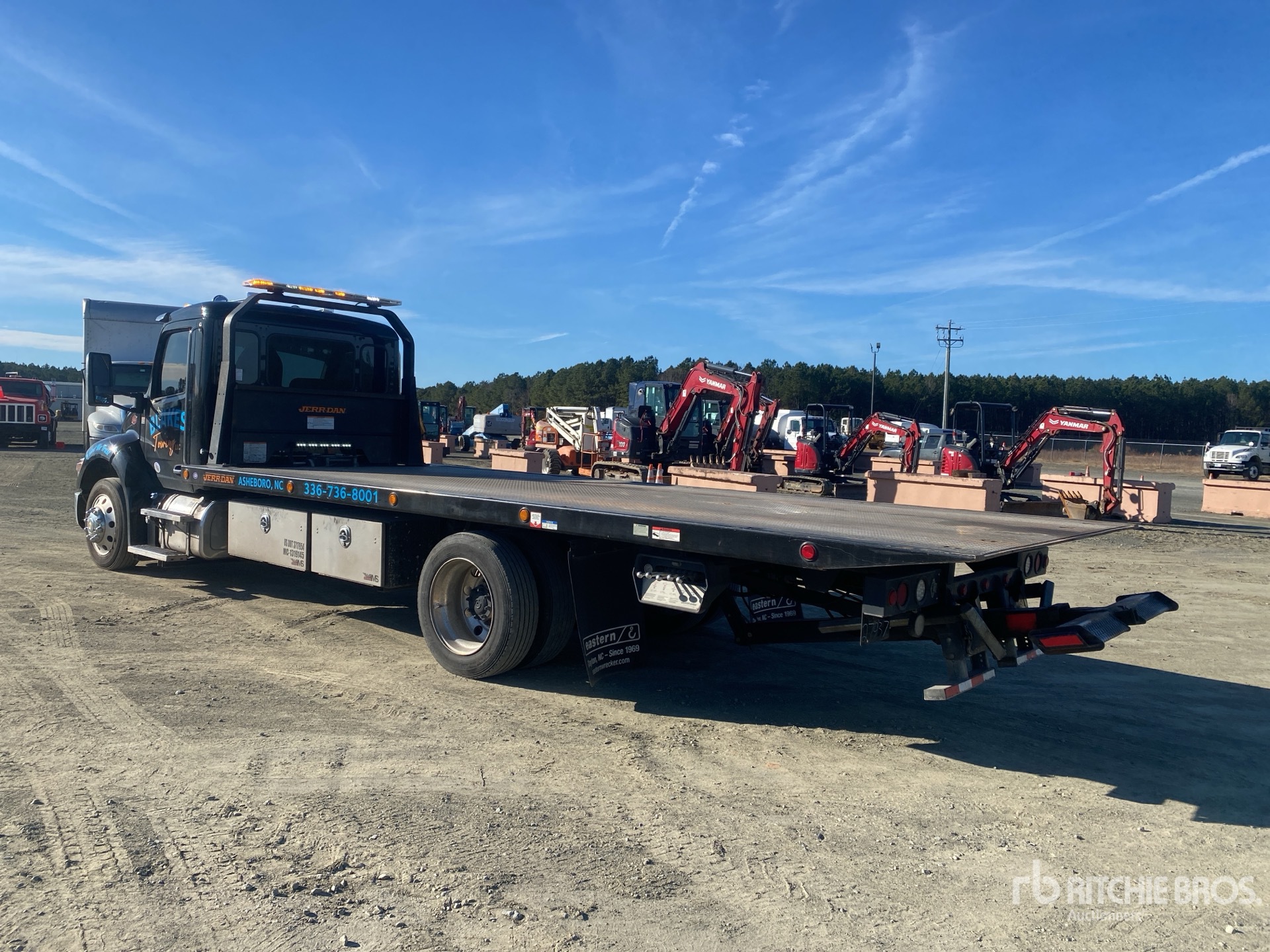 General Appearance with Bild, Ecke hinten links