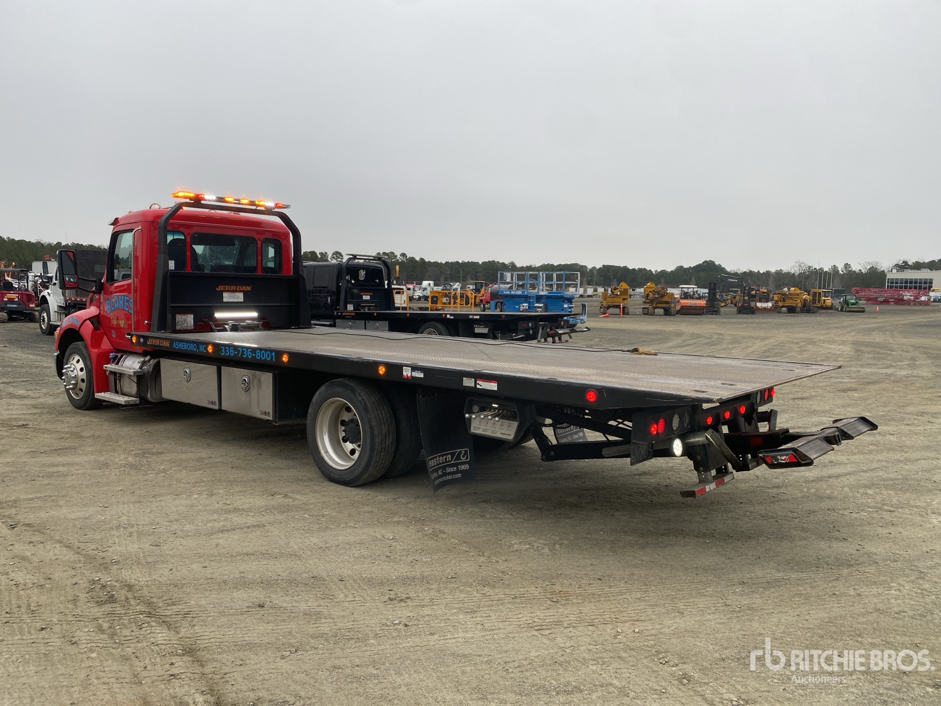 Aspect général with Image, coin arrière gauche