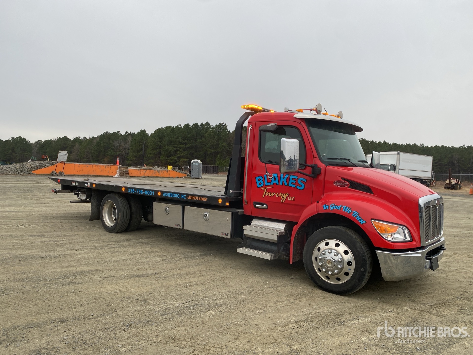 Aspect général with Image, coin avant droit