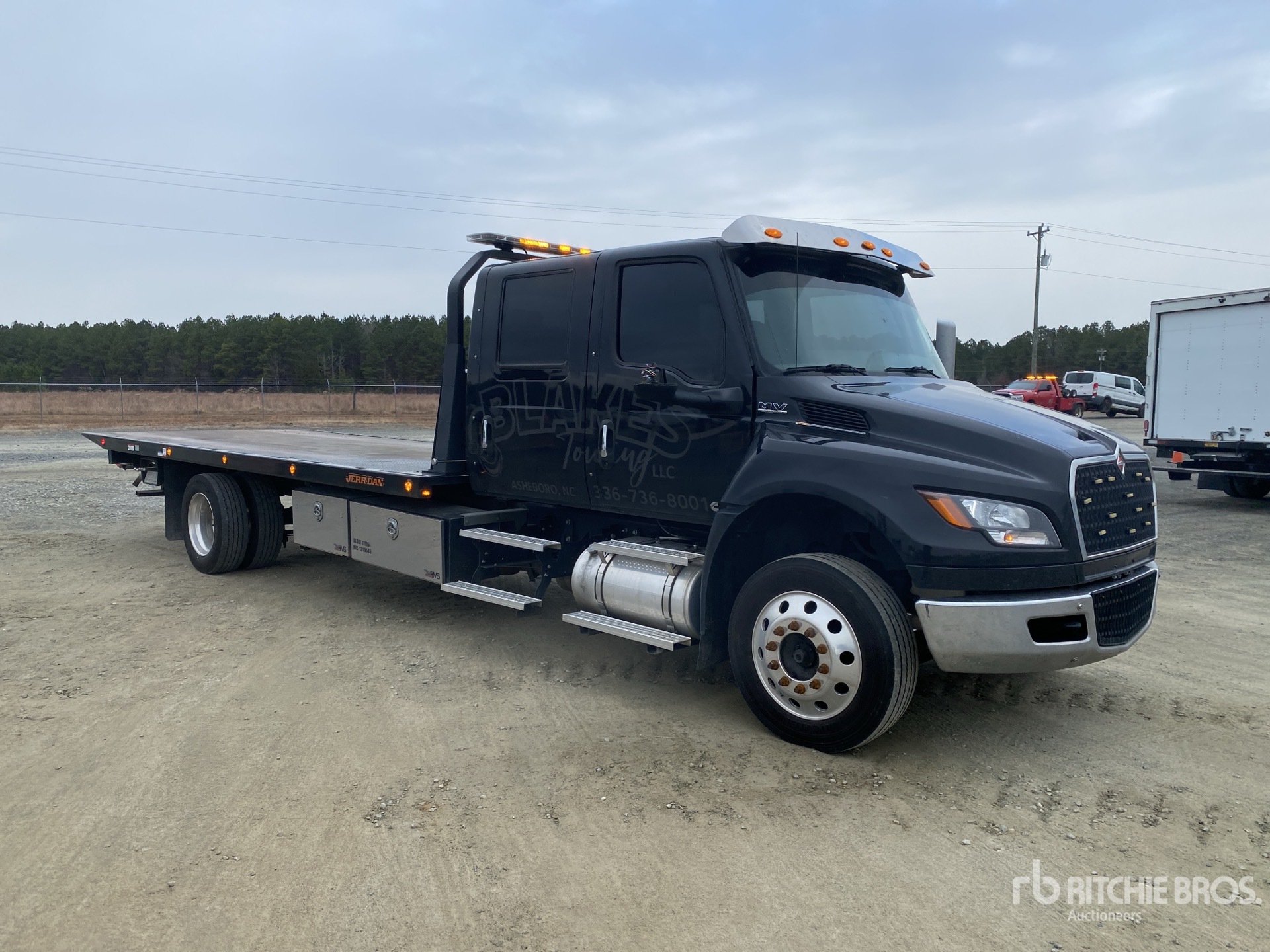 Aspect général with Image, coin avant droit