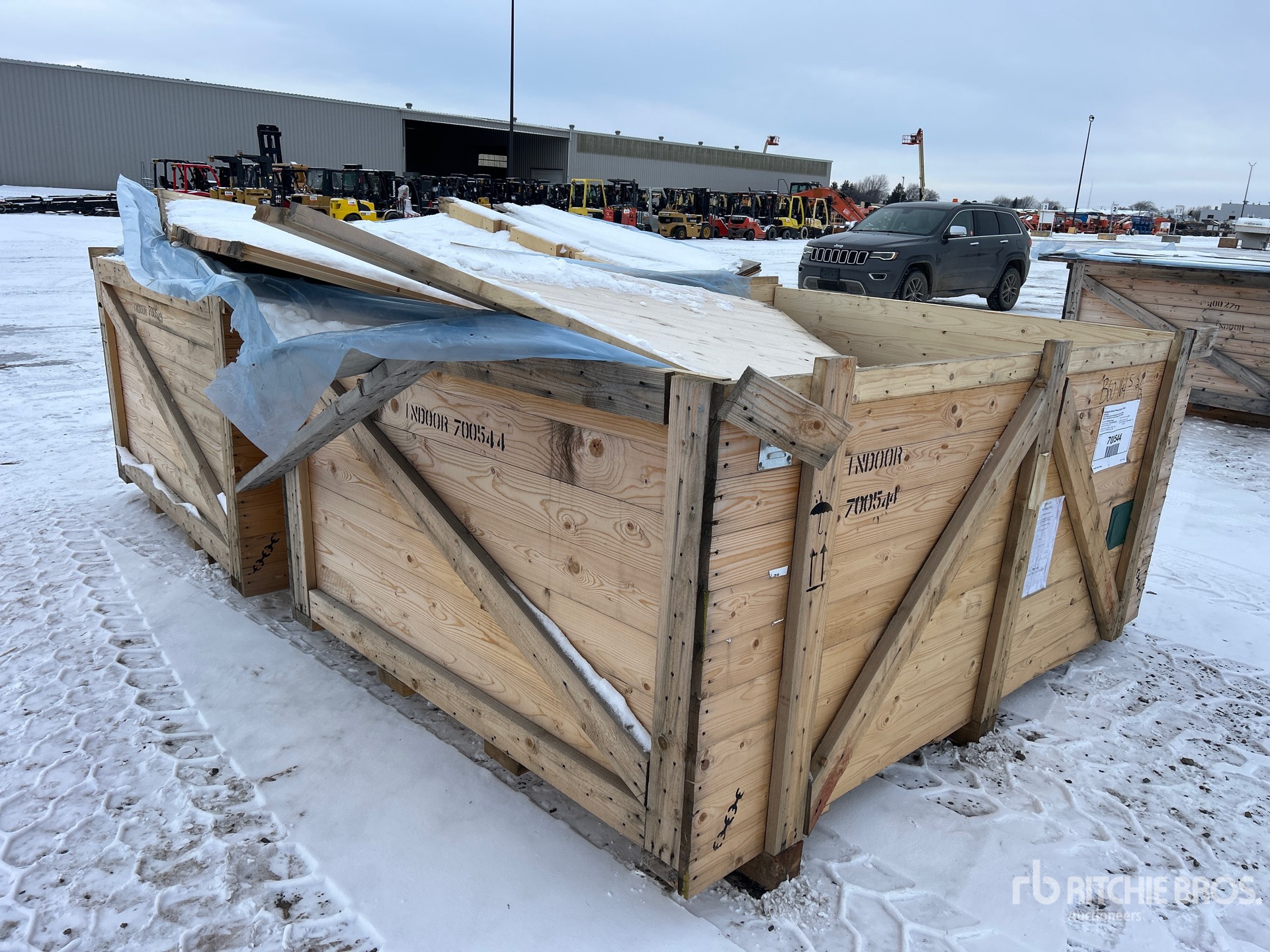 General Appearance with Picture, Left Rear Corner