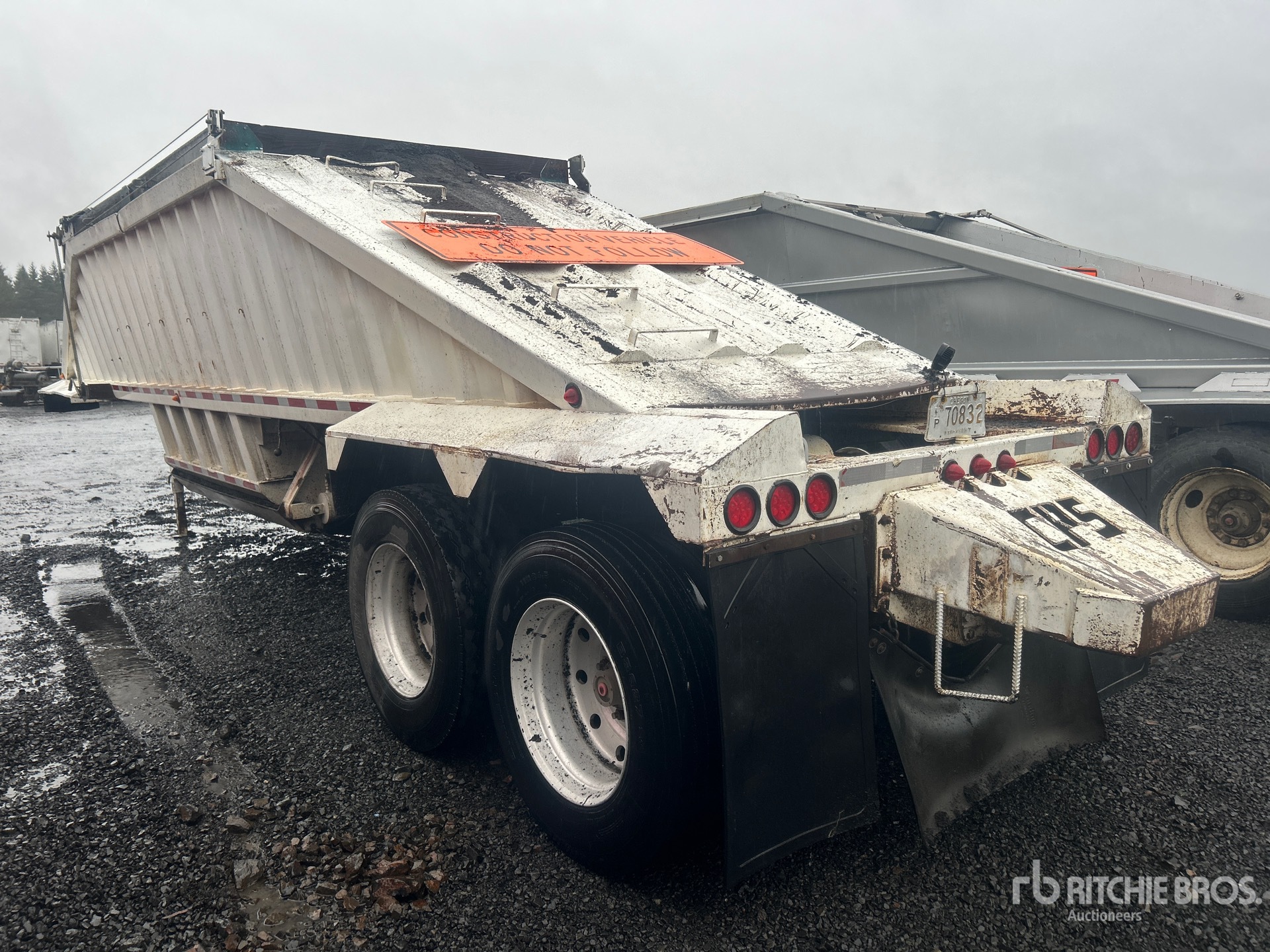 Aspect général with Image, coin arrière gauche