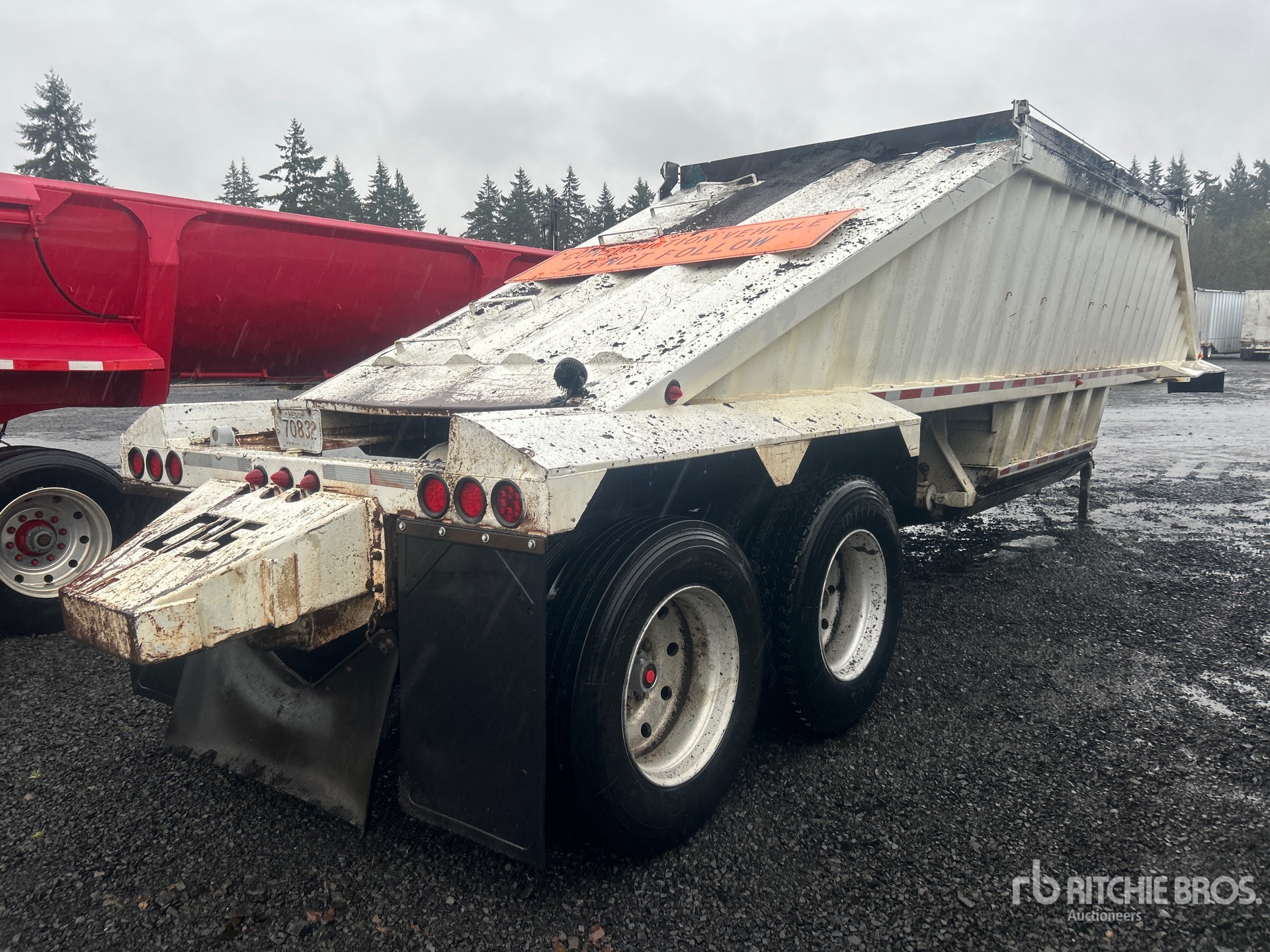 Aspect général with Image, coin arrière droit