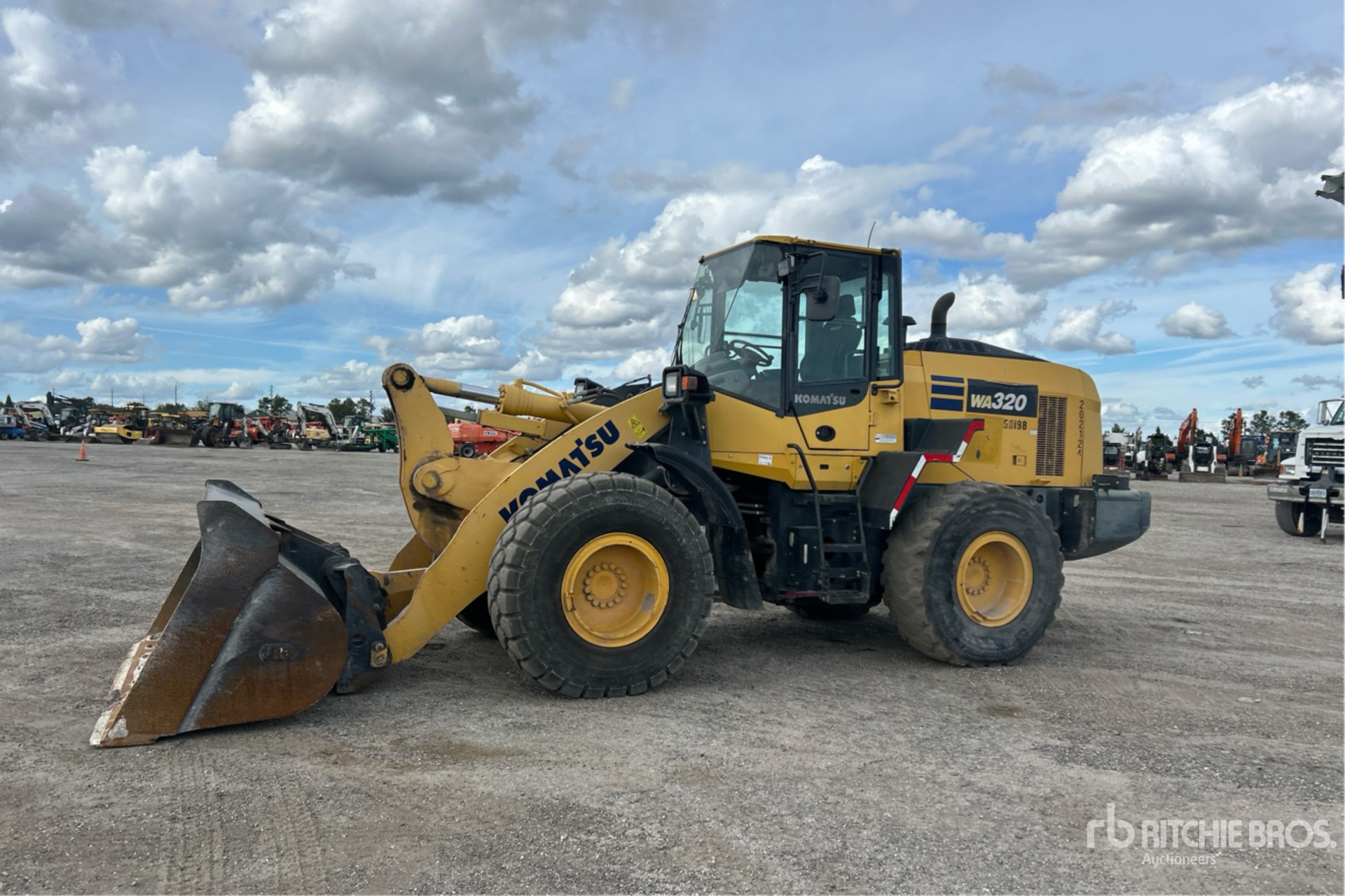 Aspect général with Image, coin avant gauche