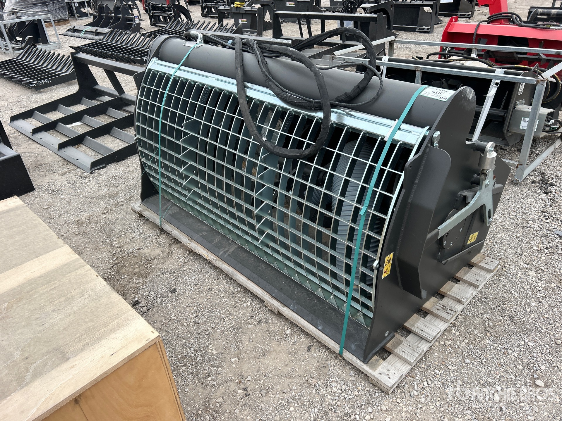 General Appearance with Foto, angolo anteriore sinistro