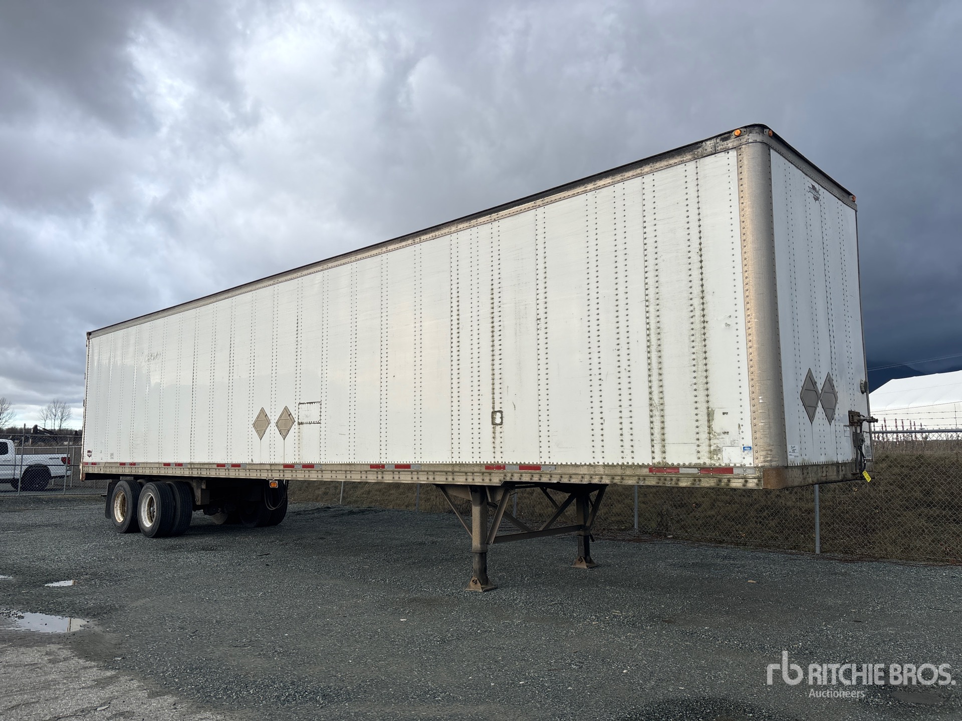 Aspect général with Image, coin avant droit