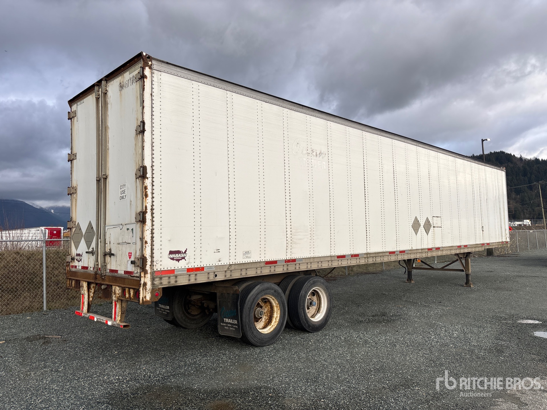 Aspect général with Image, coin arrière droit