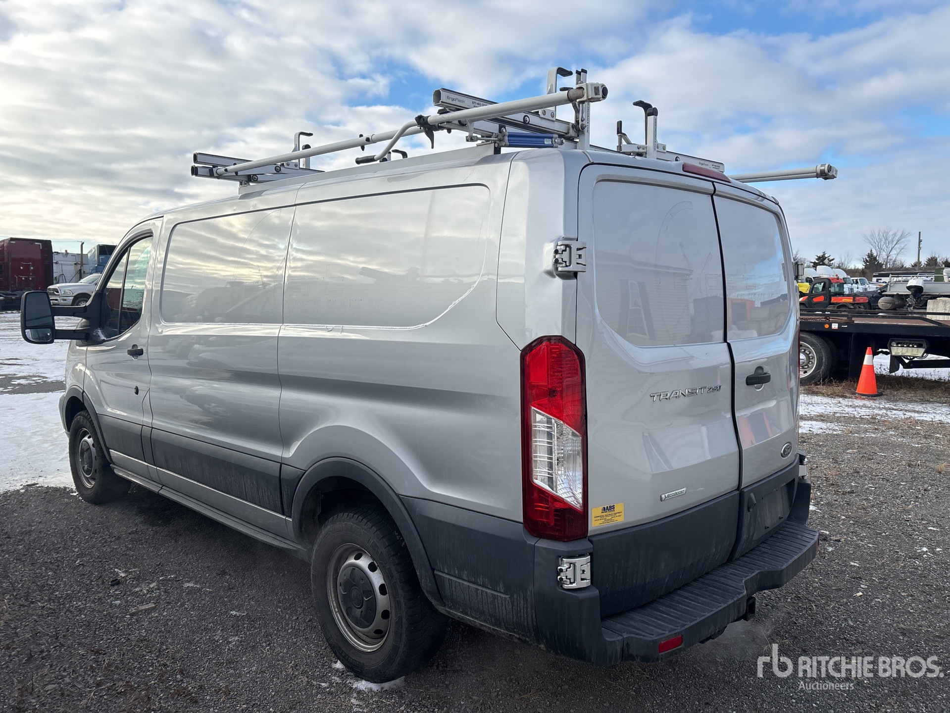 Aspect général with Image, coin arrière gauche