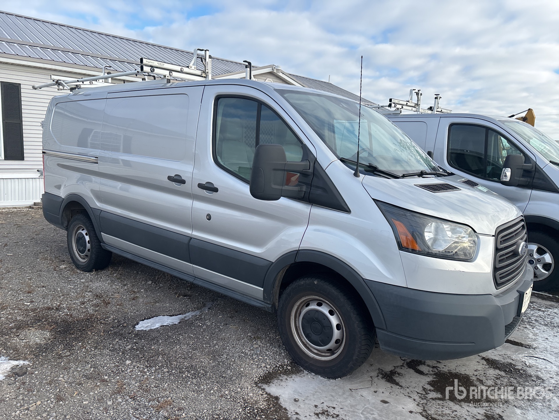 Aspect général with Image, coin avant droit