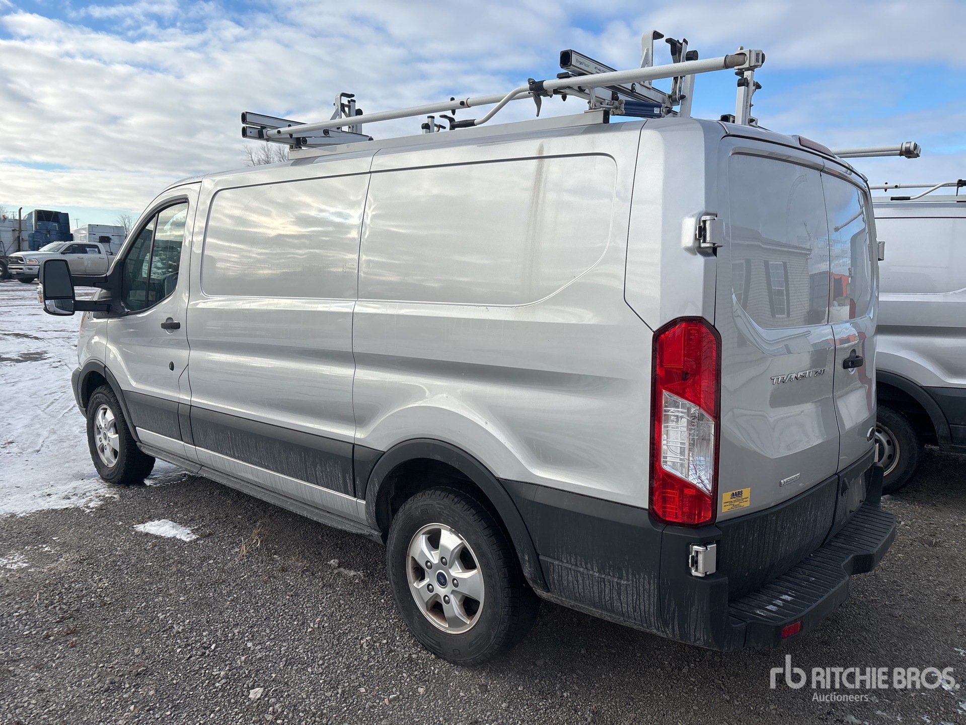 Aspect général with Image, coin arrière gauche