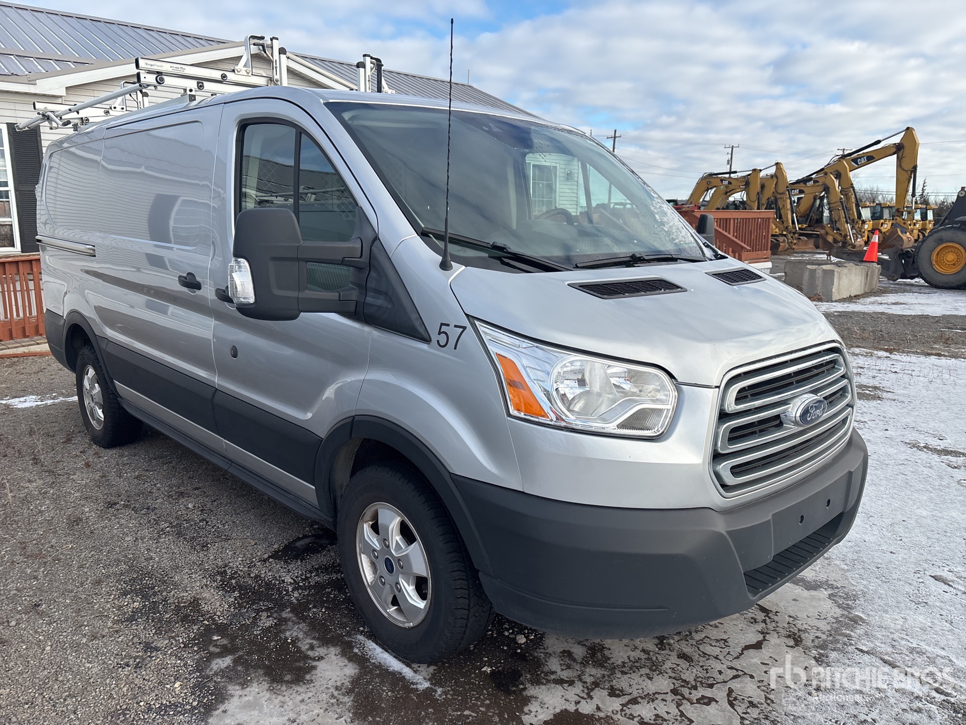 Aspect général with Image, coin avant droit