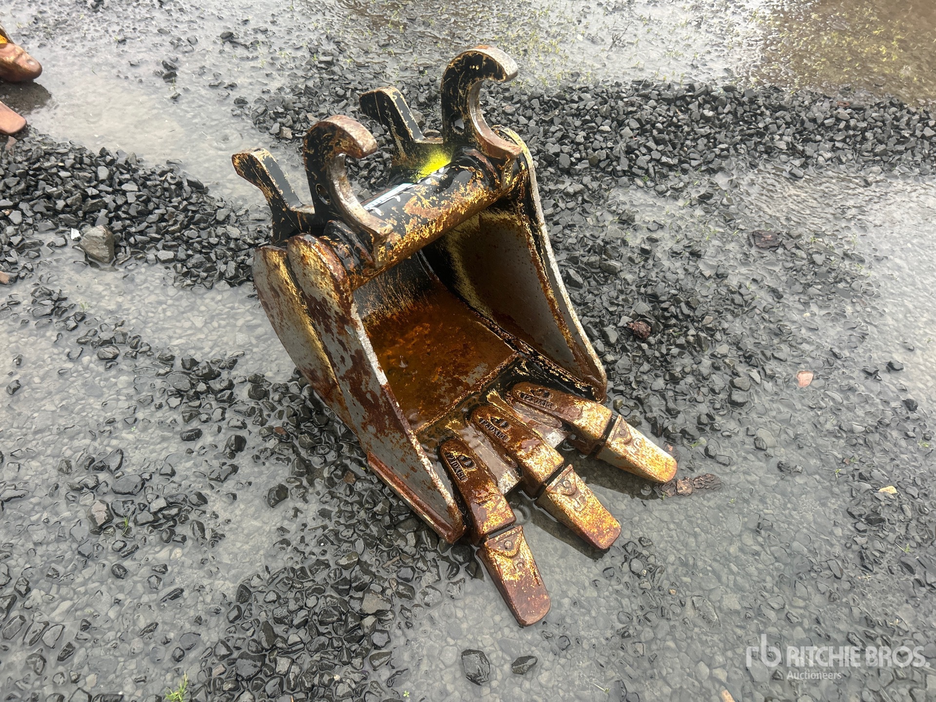 Aspect général with Image, coin avant droit