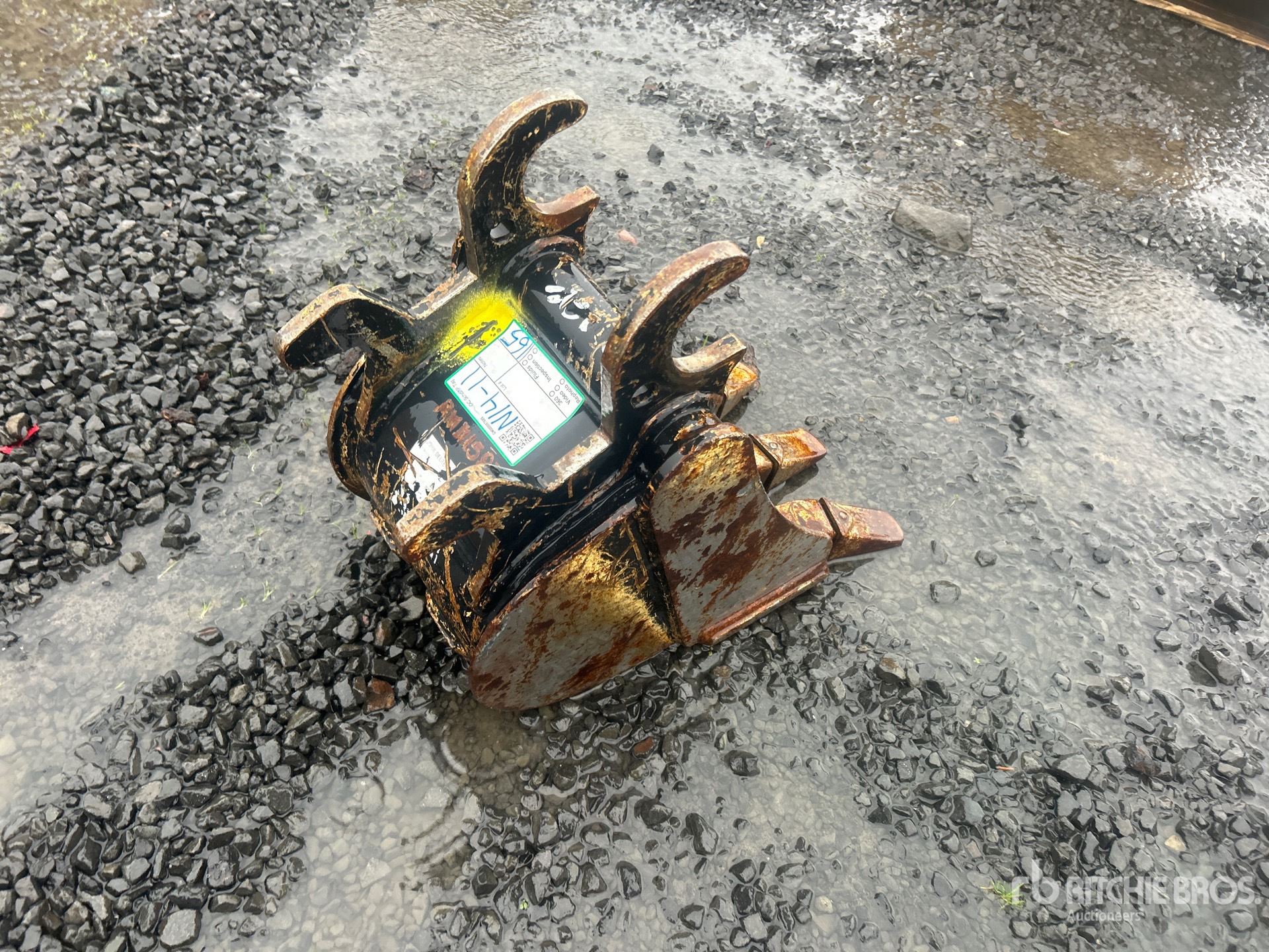 Aspect général with Image, coin arrière droit