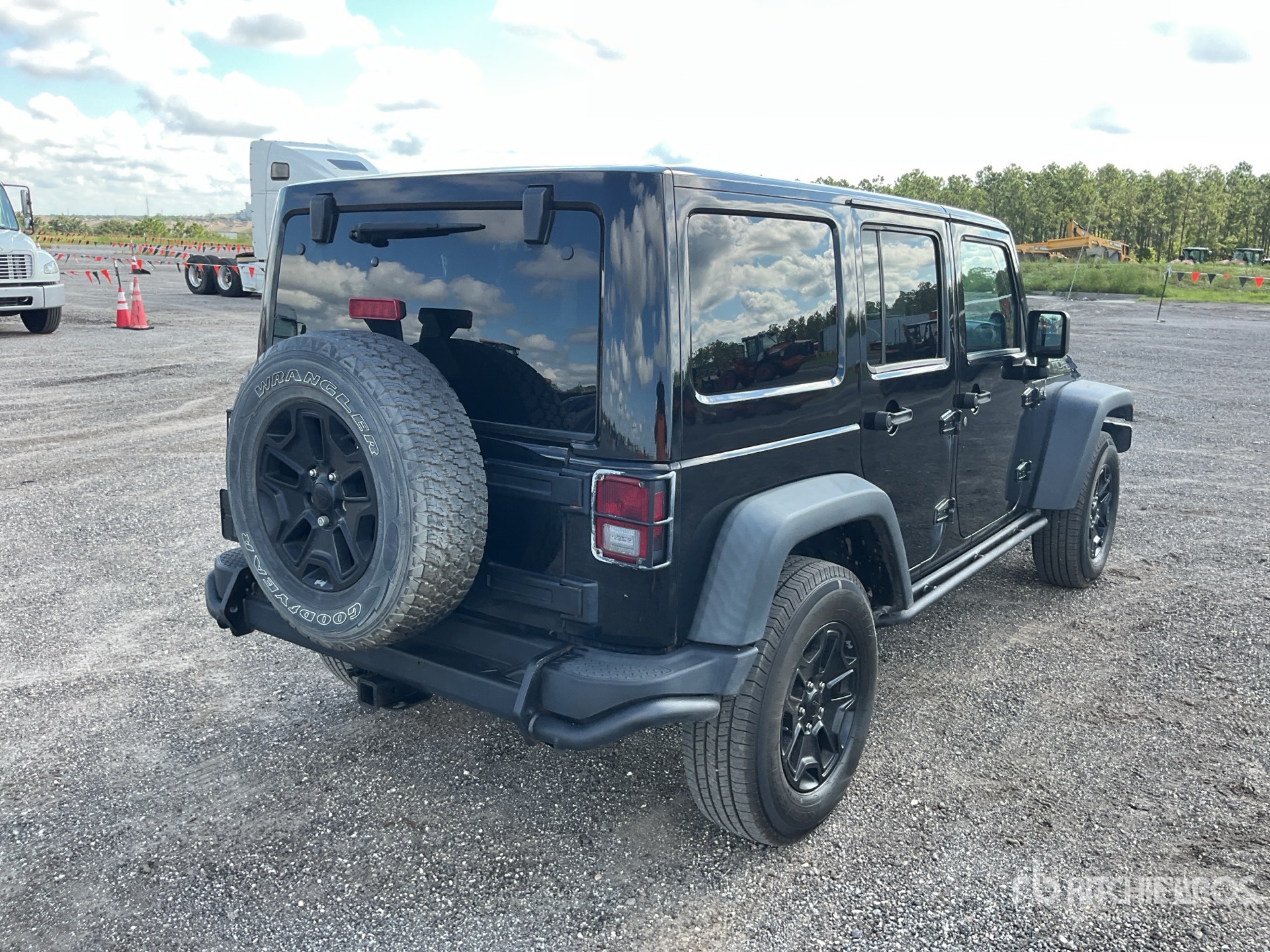 General Appearance with Picture, Right Rear Corner