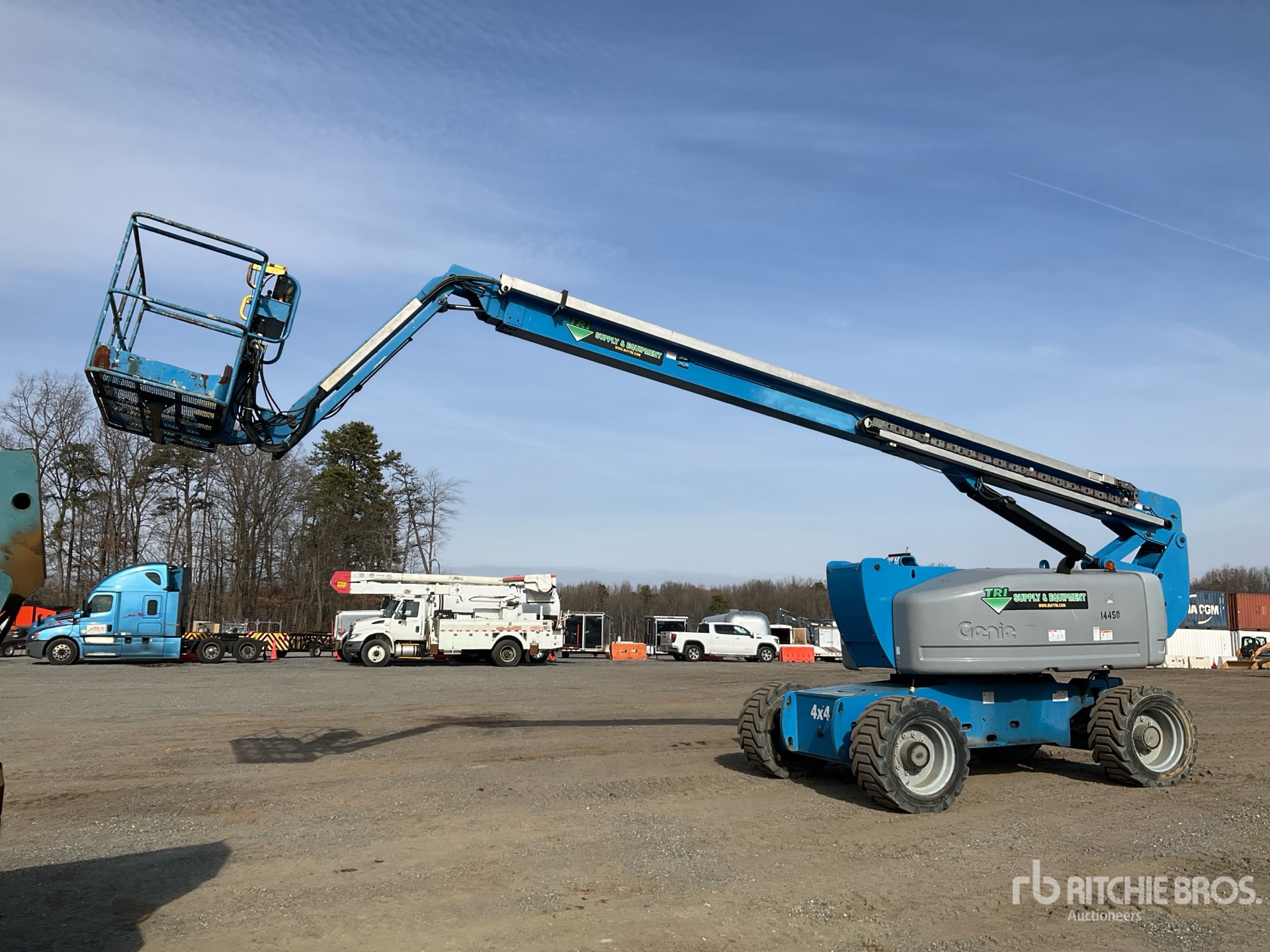 General Appearance with Picture, Left Front Corner