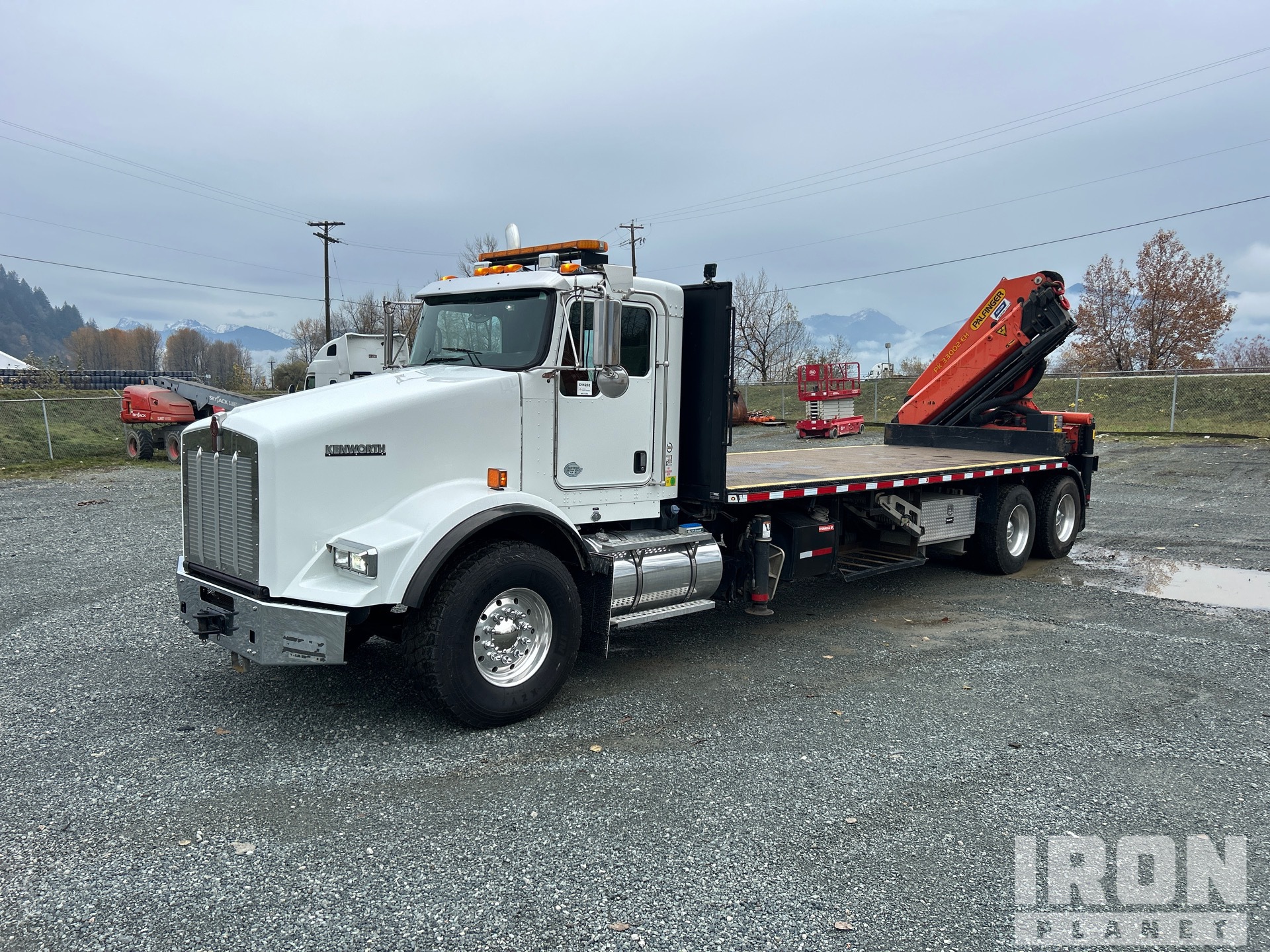 General Appearance with Featured Photo