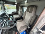 Cab with Seats/armrests