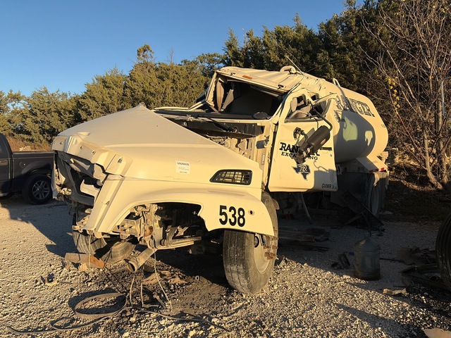 2009 Ford F-750 2500 gal 4x2 Water Truck