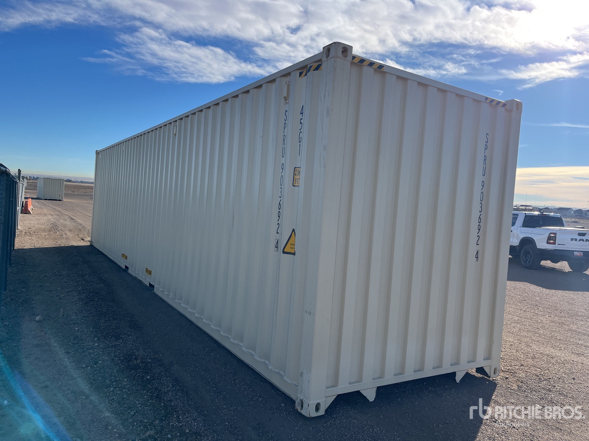 Aspect général with Image, coin arrière gauche