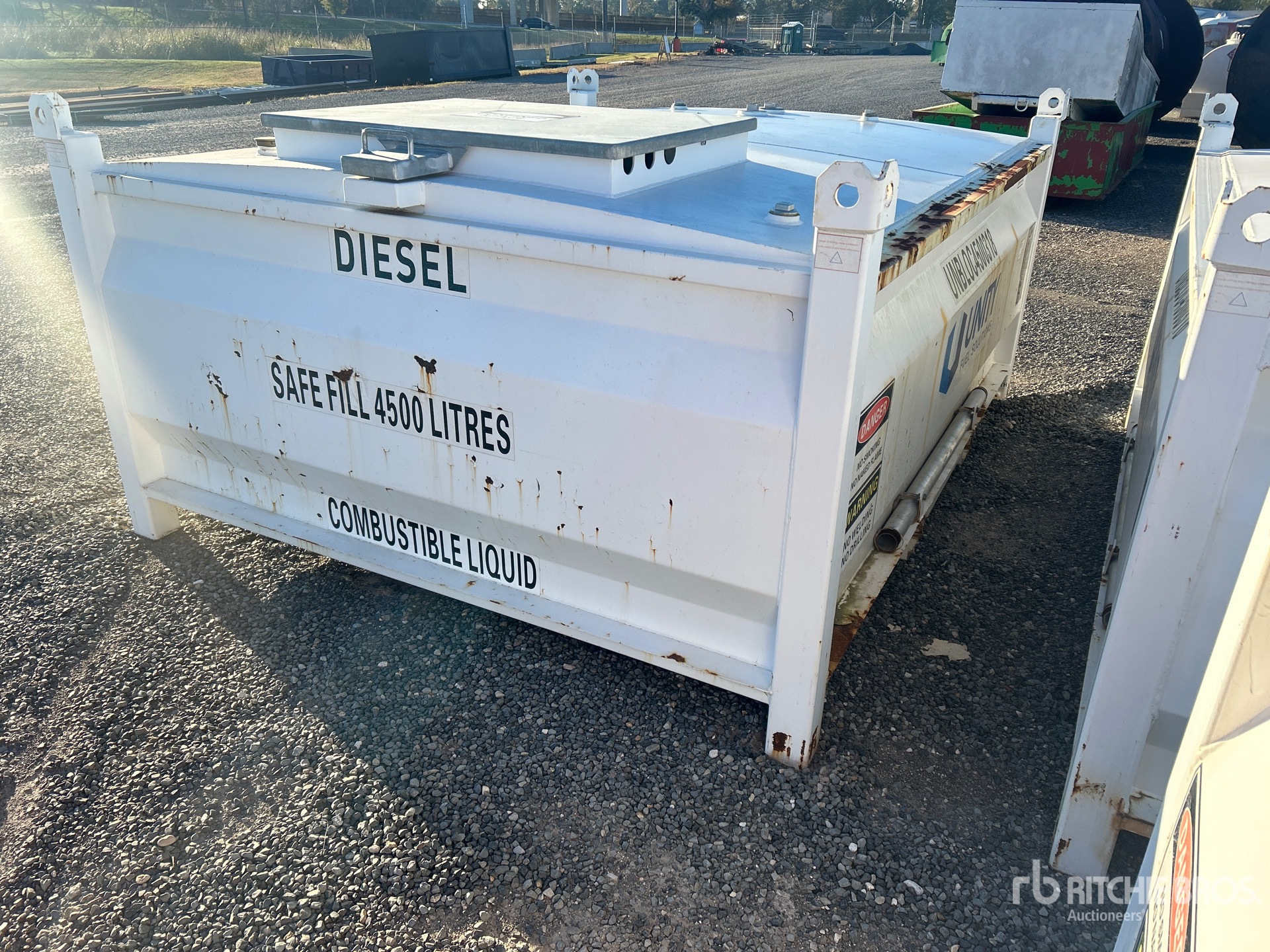 General Appearance with Imagen: esquina trasera derecha